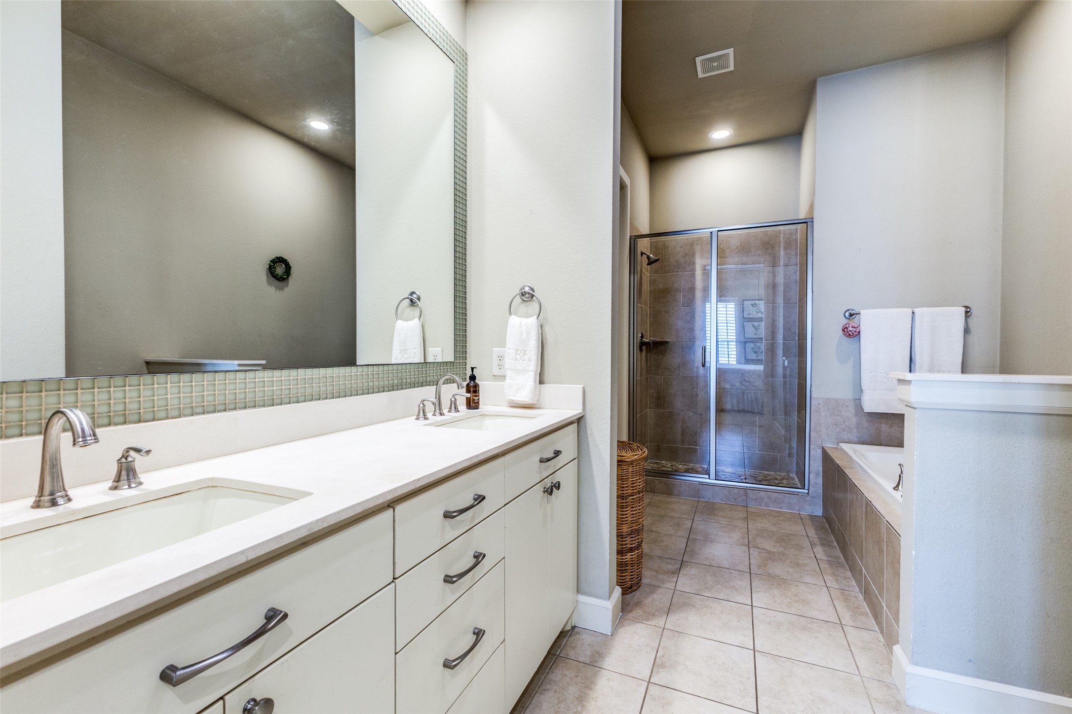 7333 Valley View Lane Dallas TX 75240