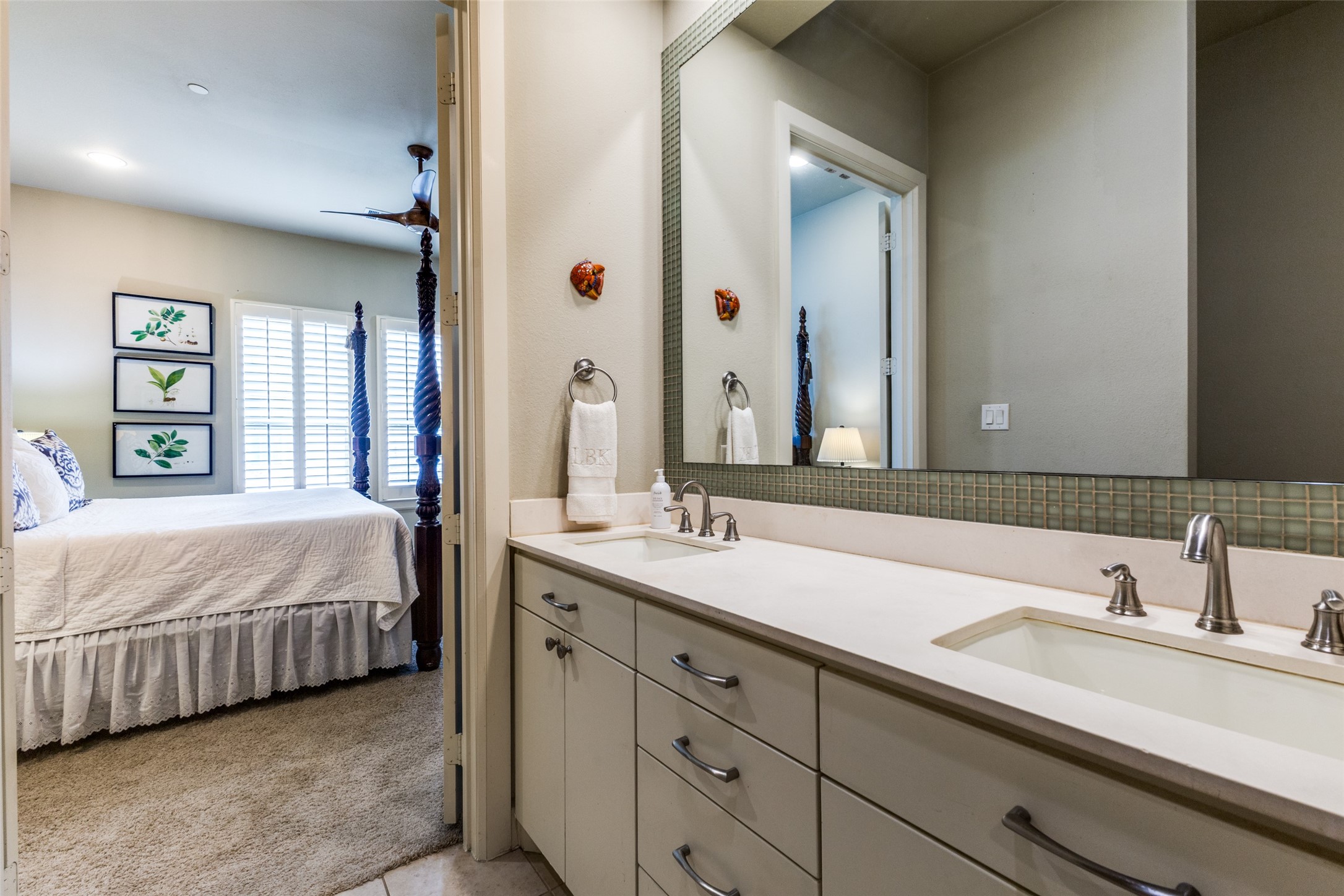 7333 Valley View Lane Dallas TX 75240