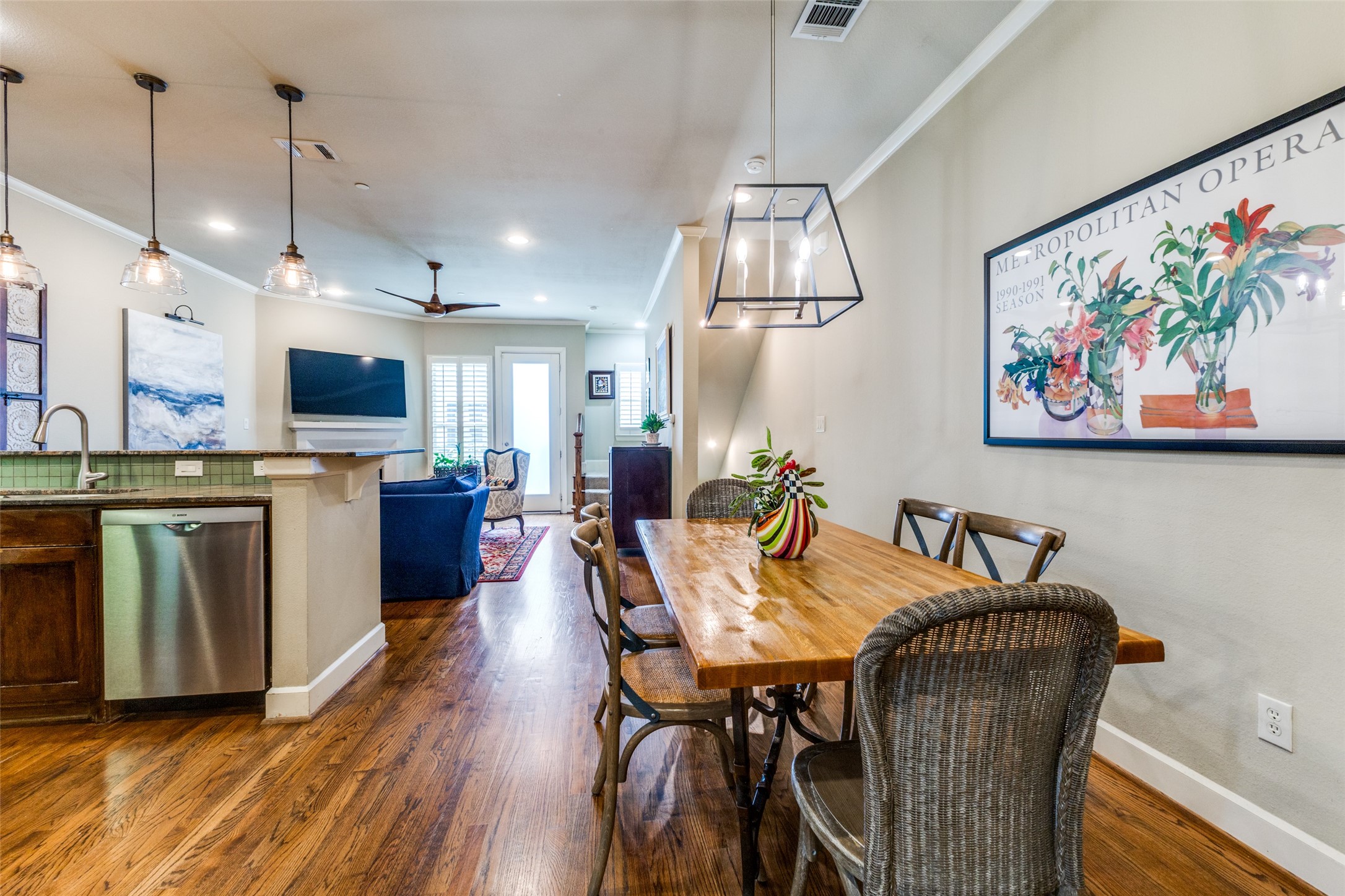 7333 Valley View Lane Dallas TX 75240