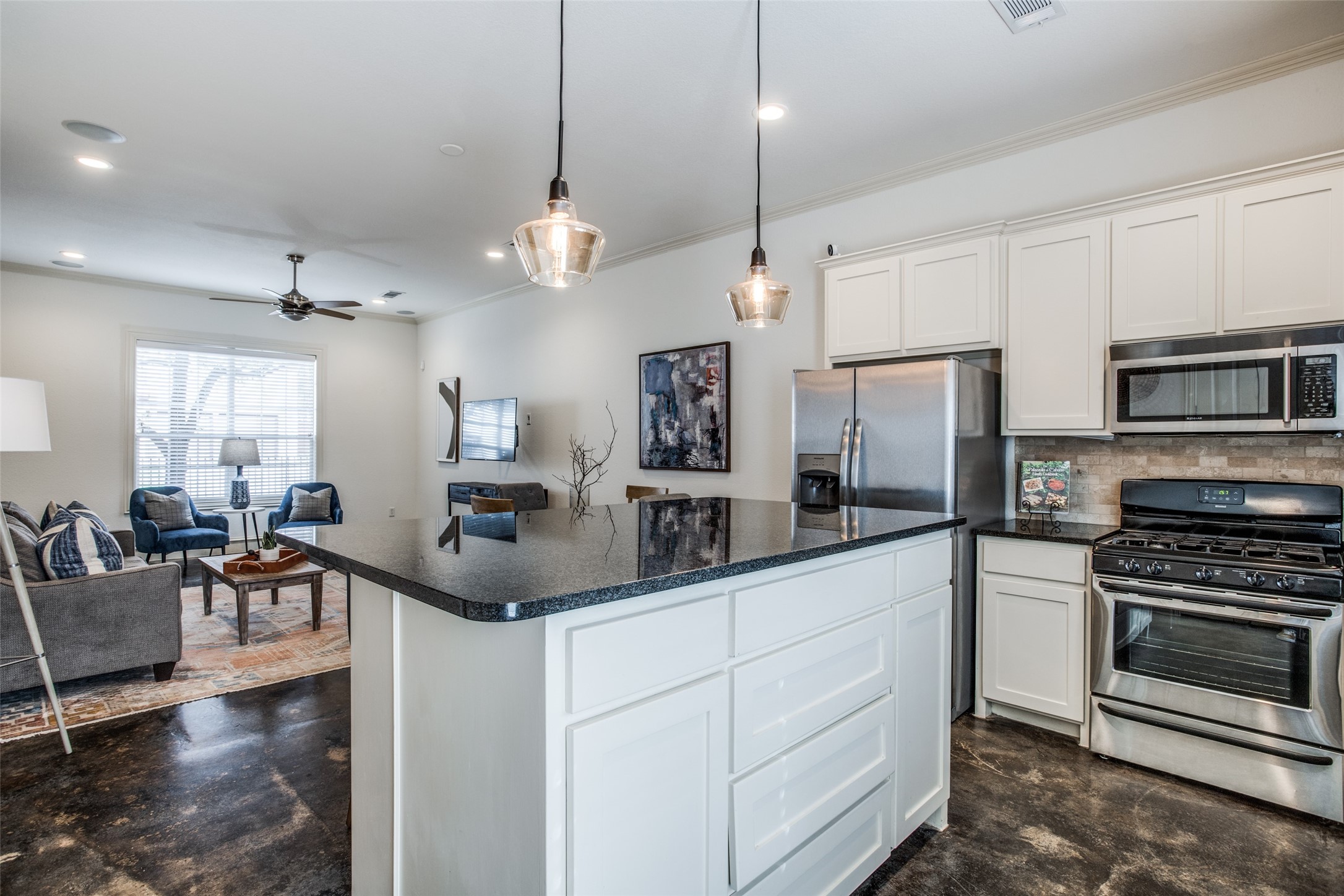 2627 N Garrett Avenue Dallas TX 75206