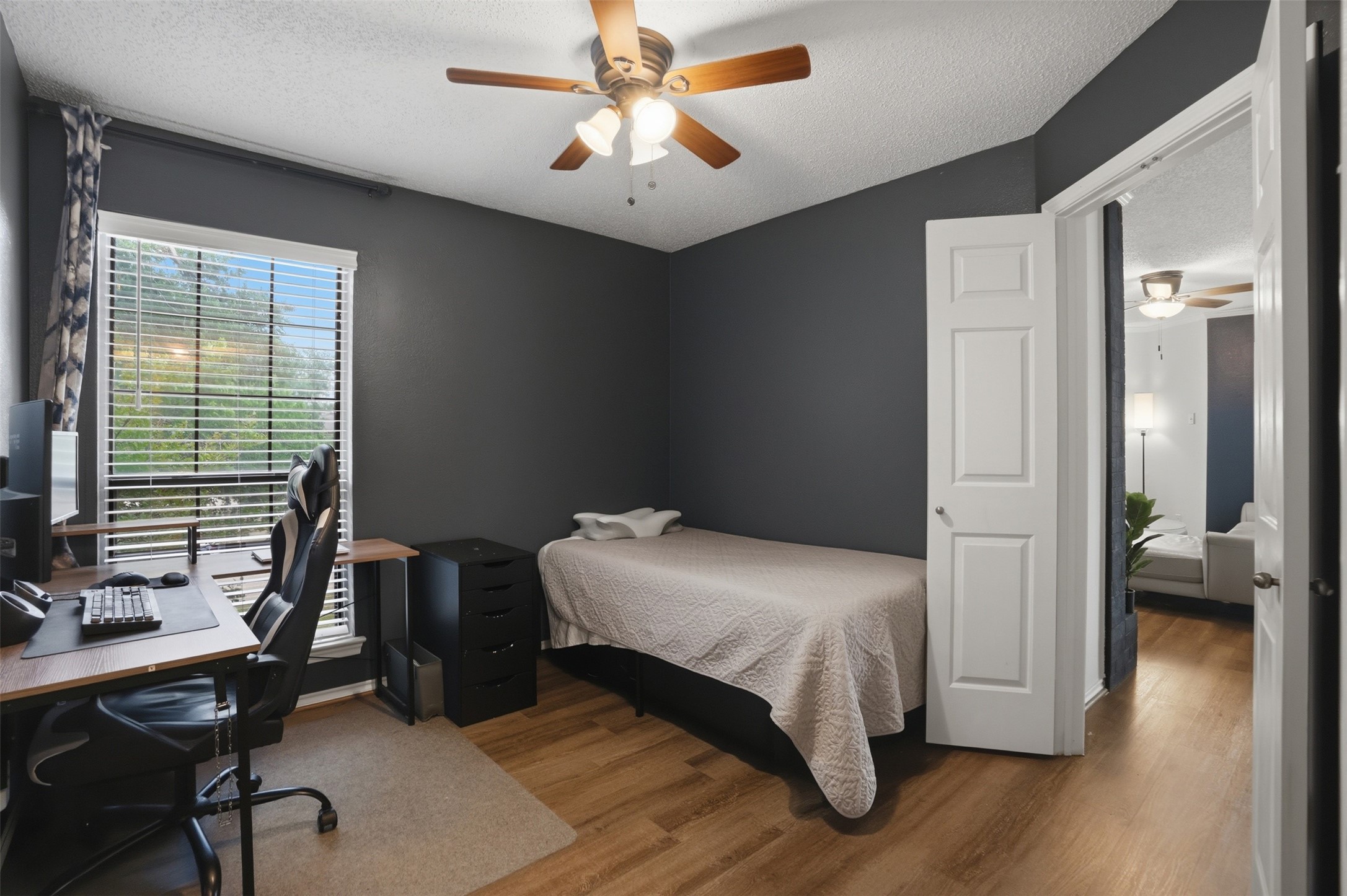 16301 Ledgemont Lane Addison TX 75001