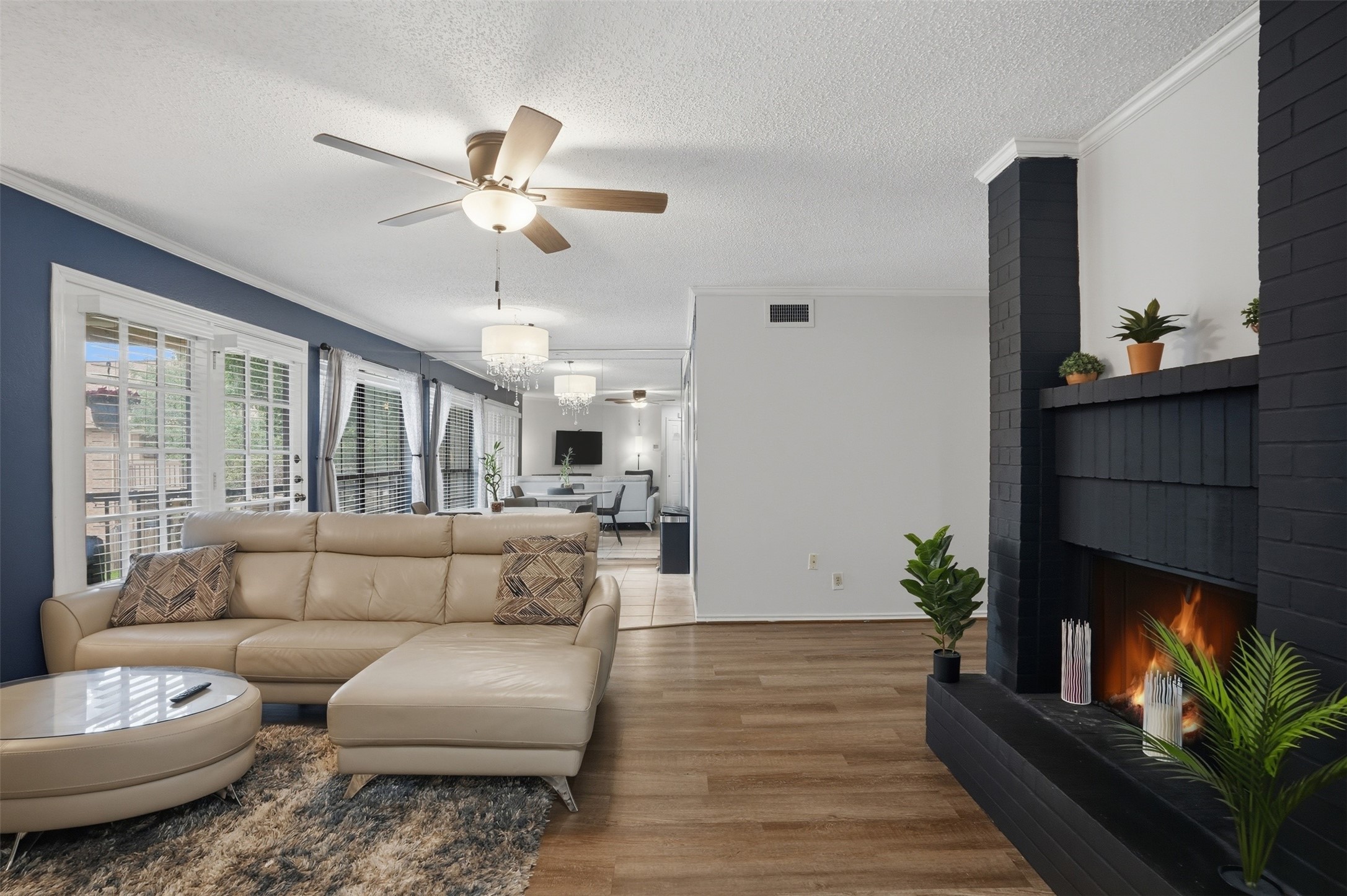16301 Ledgemont Lane Addison TX 75001