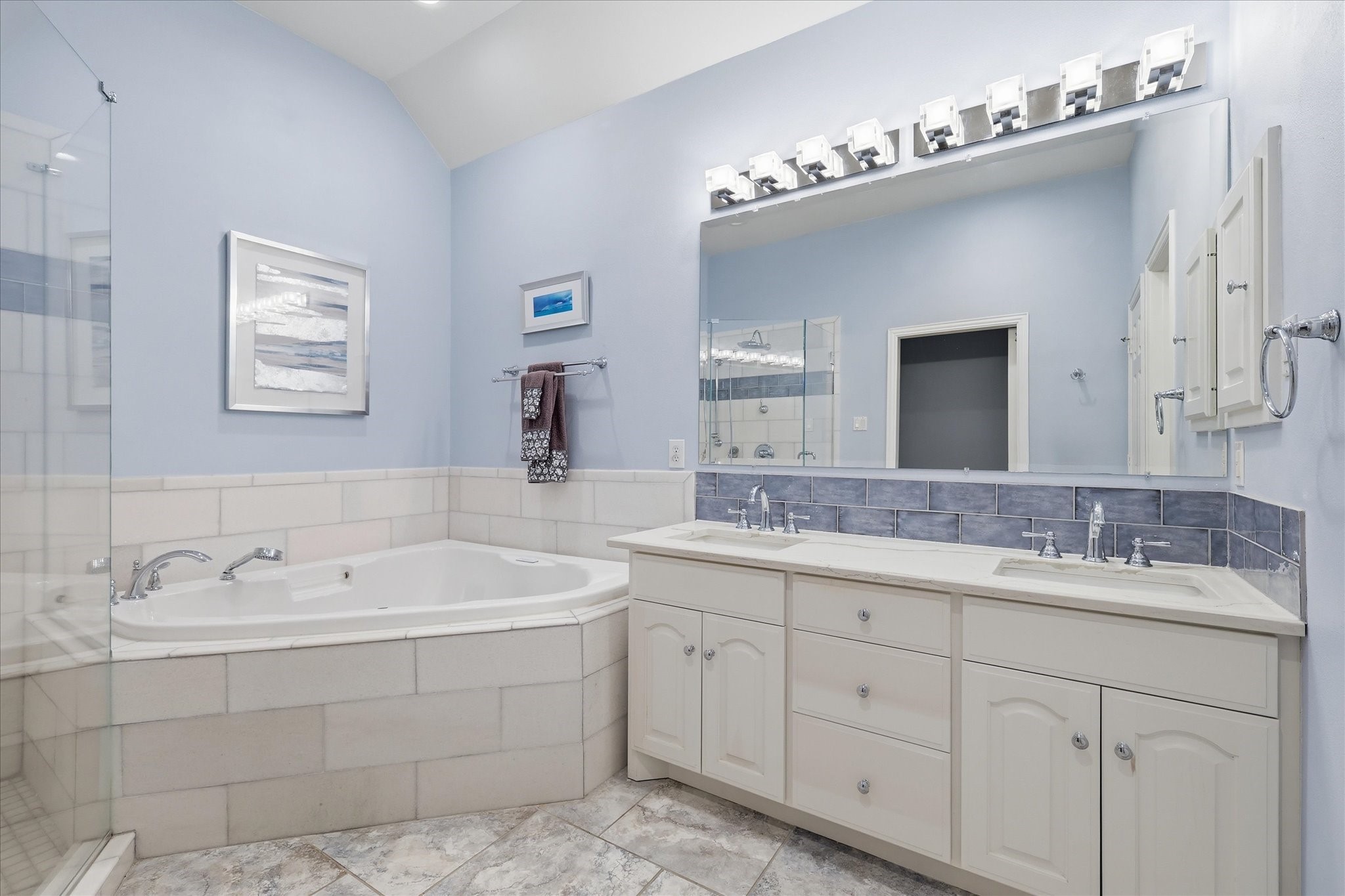 4222 Spyglass Hill Lane Irving TX 75038
