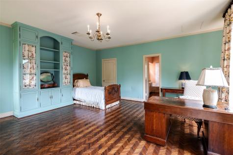 5826 Farquhar Lane Dallas TX 75209