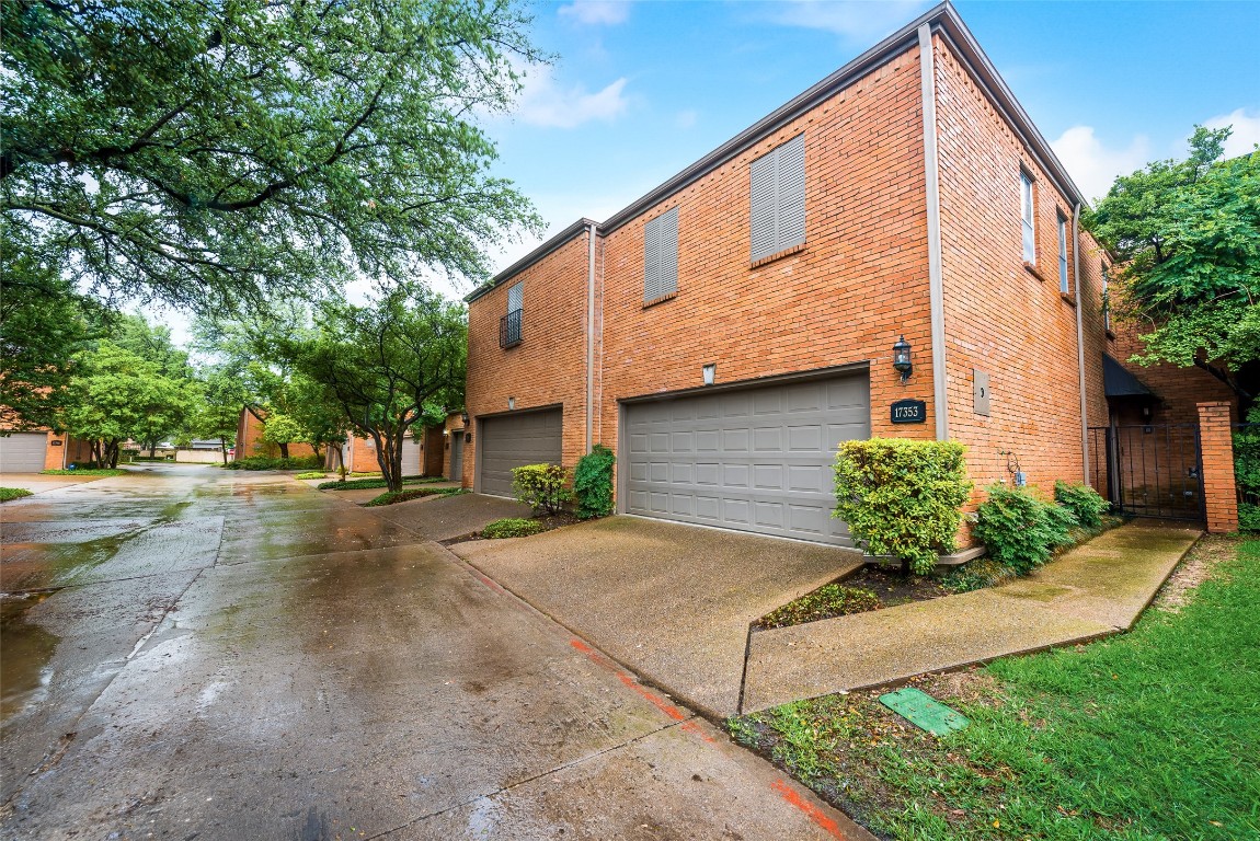 17353 Remington Park Place Dallas TX 75252