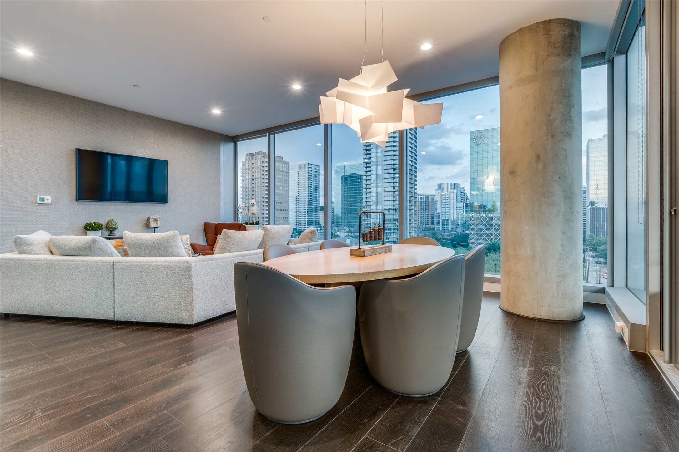 3130 N Harwood Street Dallas TX 75201