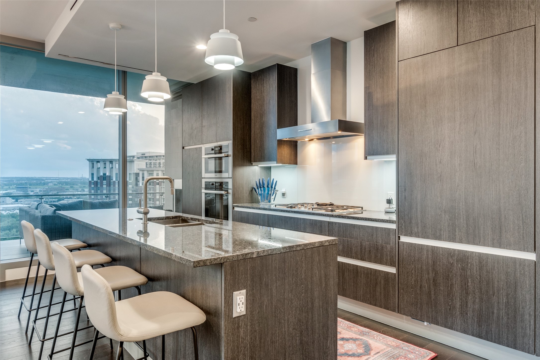 3130 N Harwood Street Dallas TX 75201