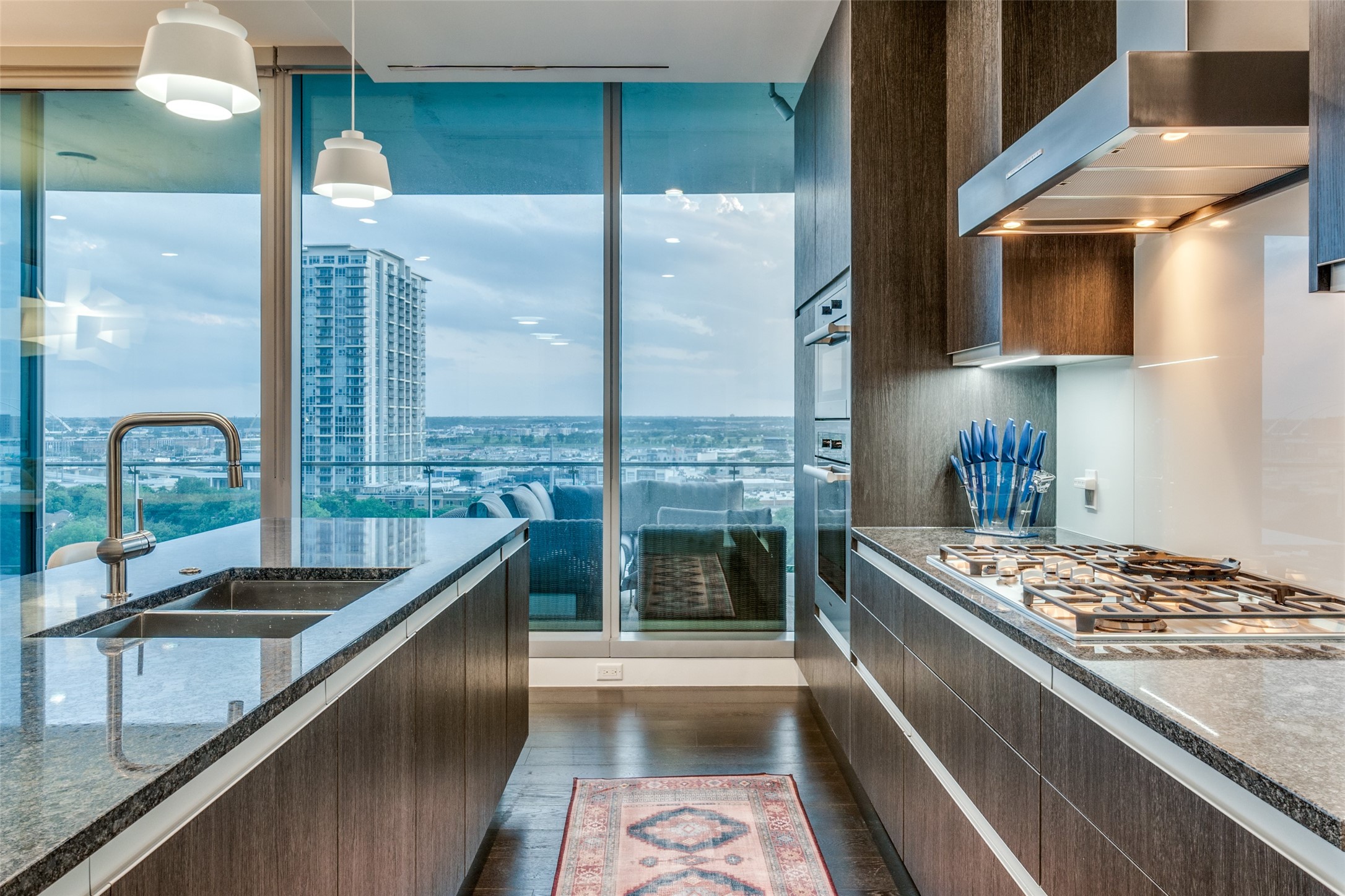 3130 N Harwood Street Dallas TX 75201