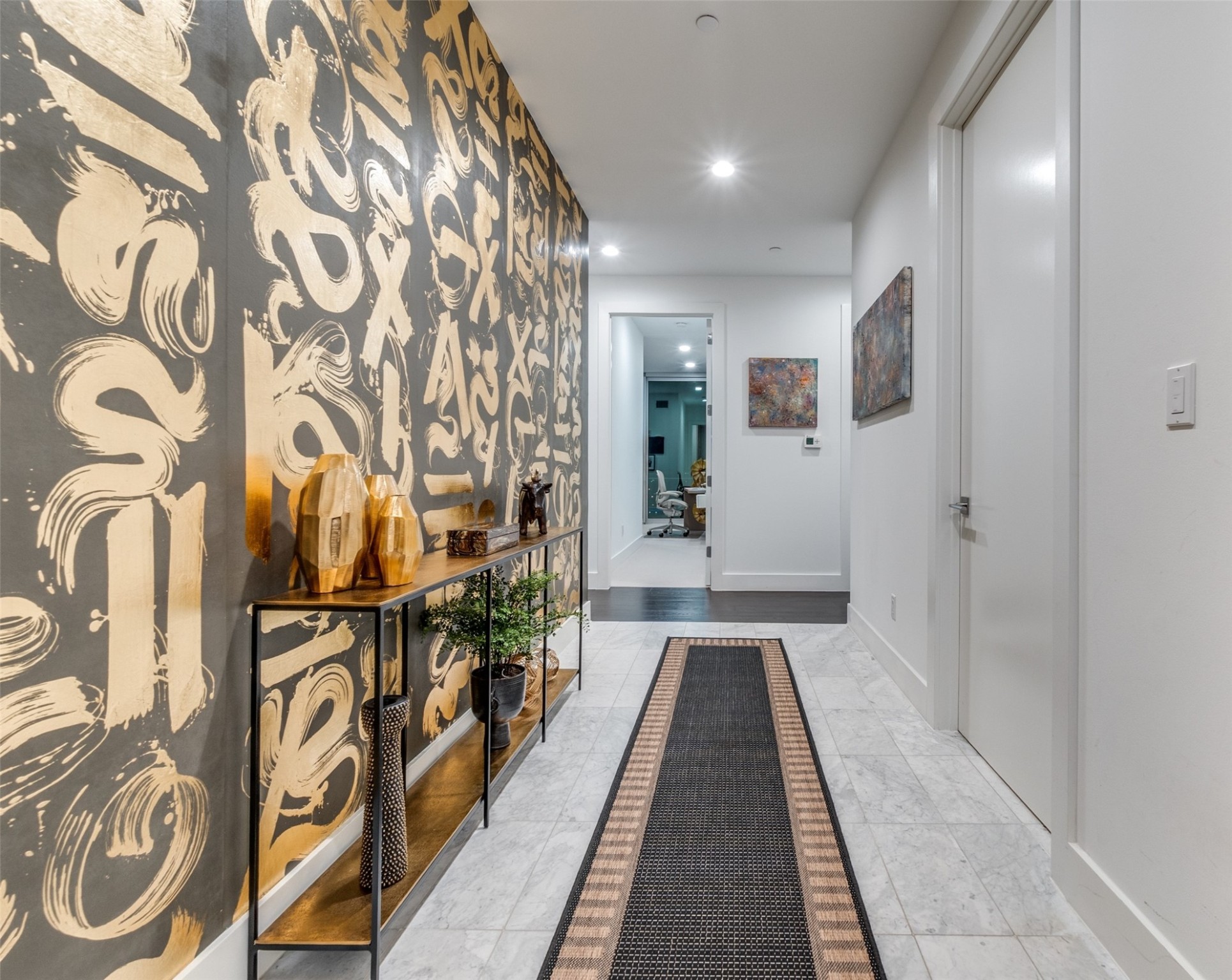 3130 N Harwood Street Dallas TX 75201