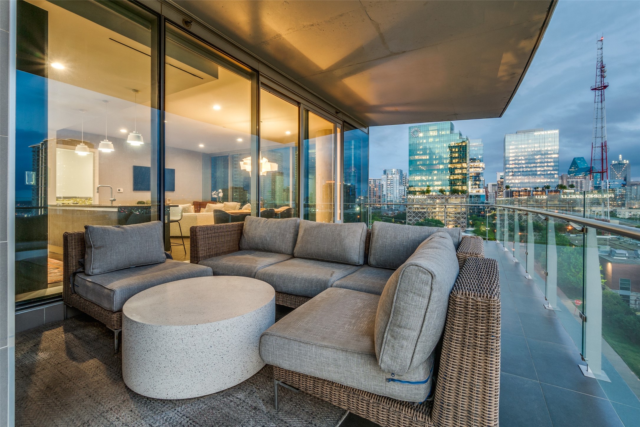 3130 N Harwood Street Dallas TX 75201