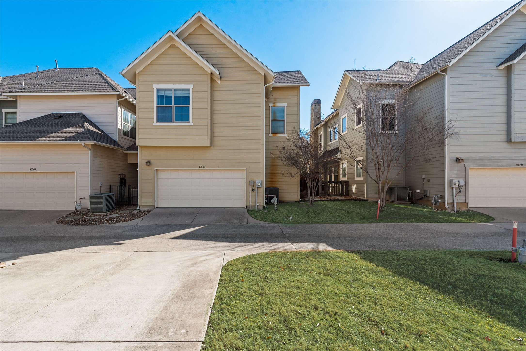 10543 Steinbeck Lane Irving TX 75063