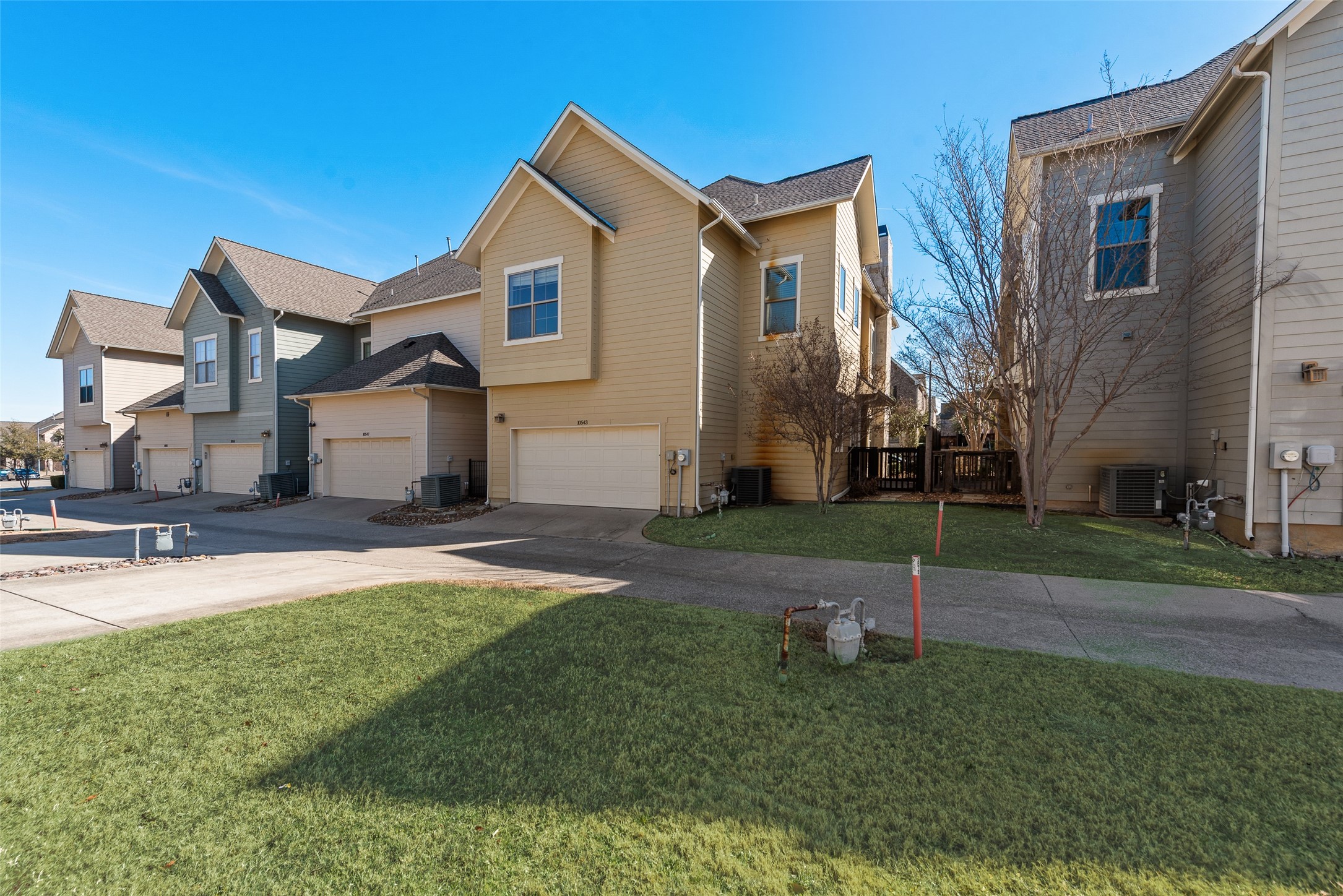 10543 Steinbeck Lane Irving TX 75063