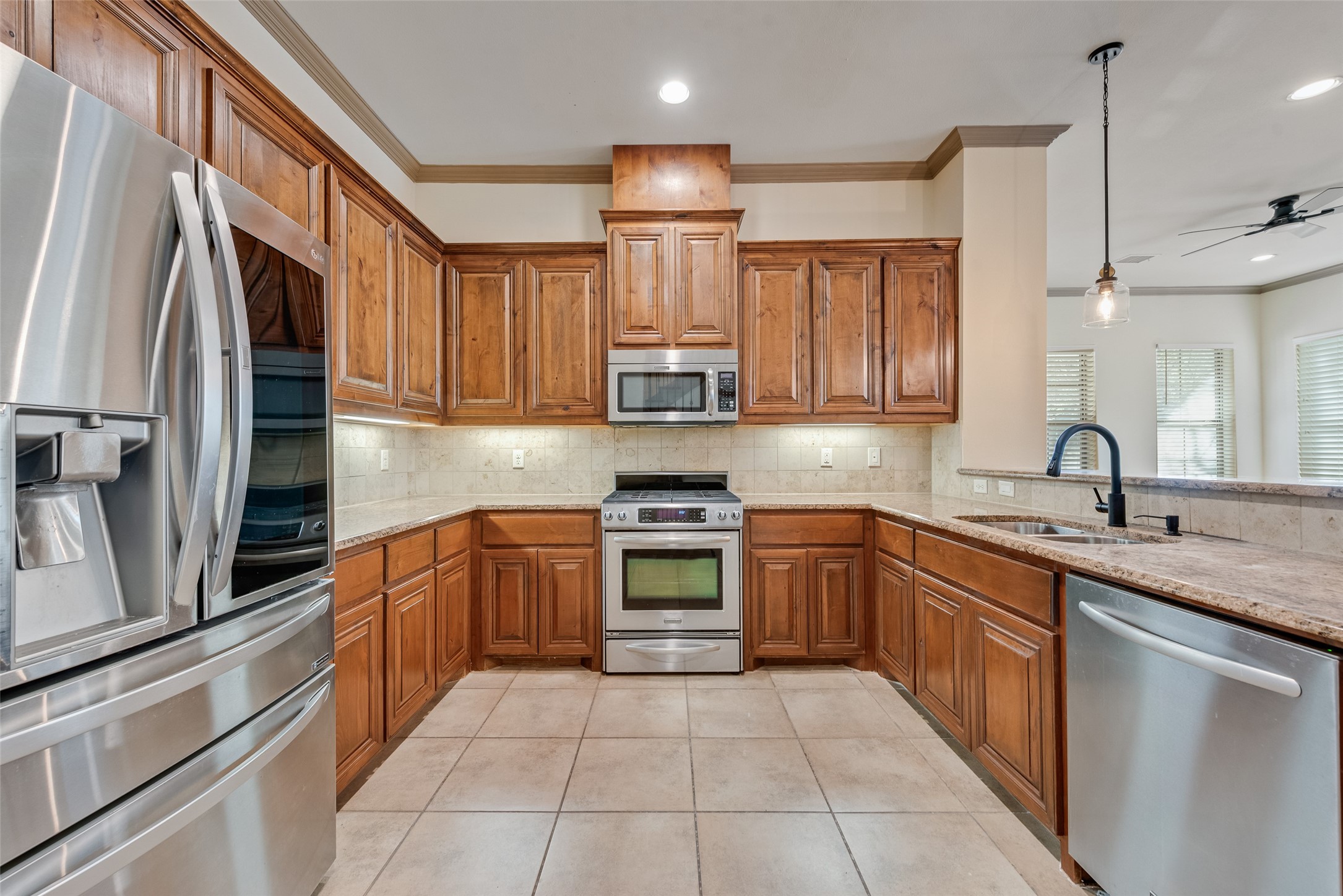 10543 Steinbeck Lane Irving TX 75063