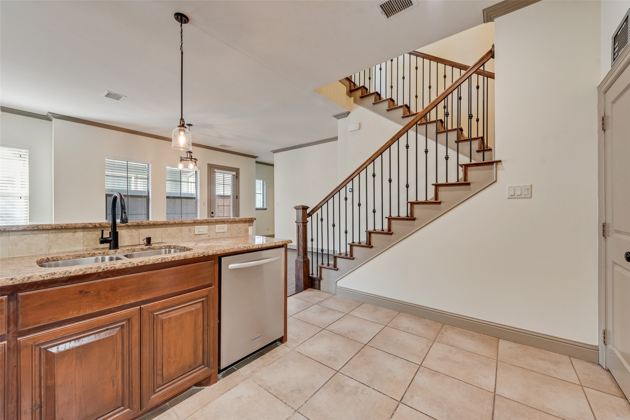 10543 Steinbeck Lane Irving TX 75063