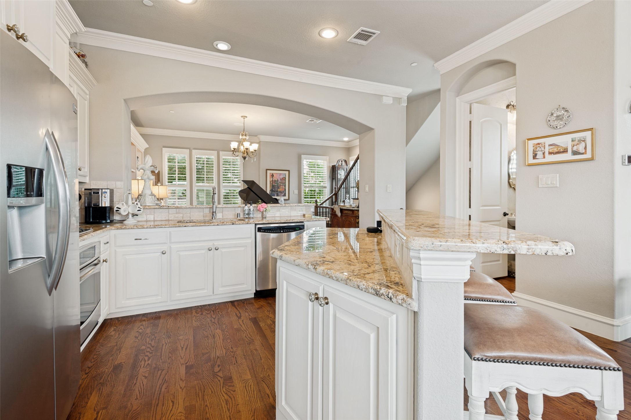 4021 Winsor Drive Farmers Branch TX 75244
