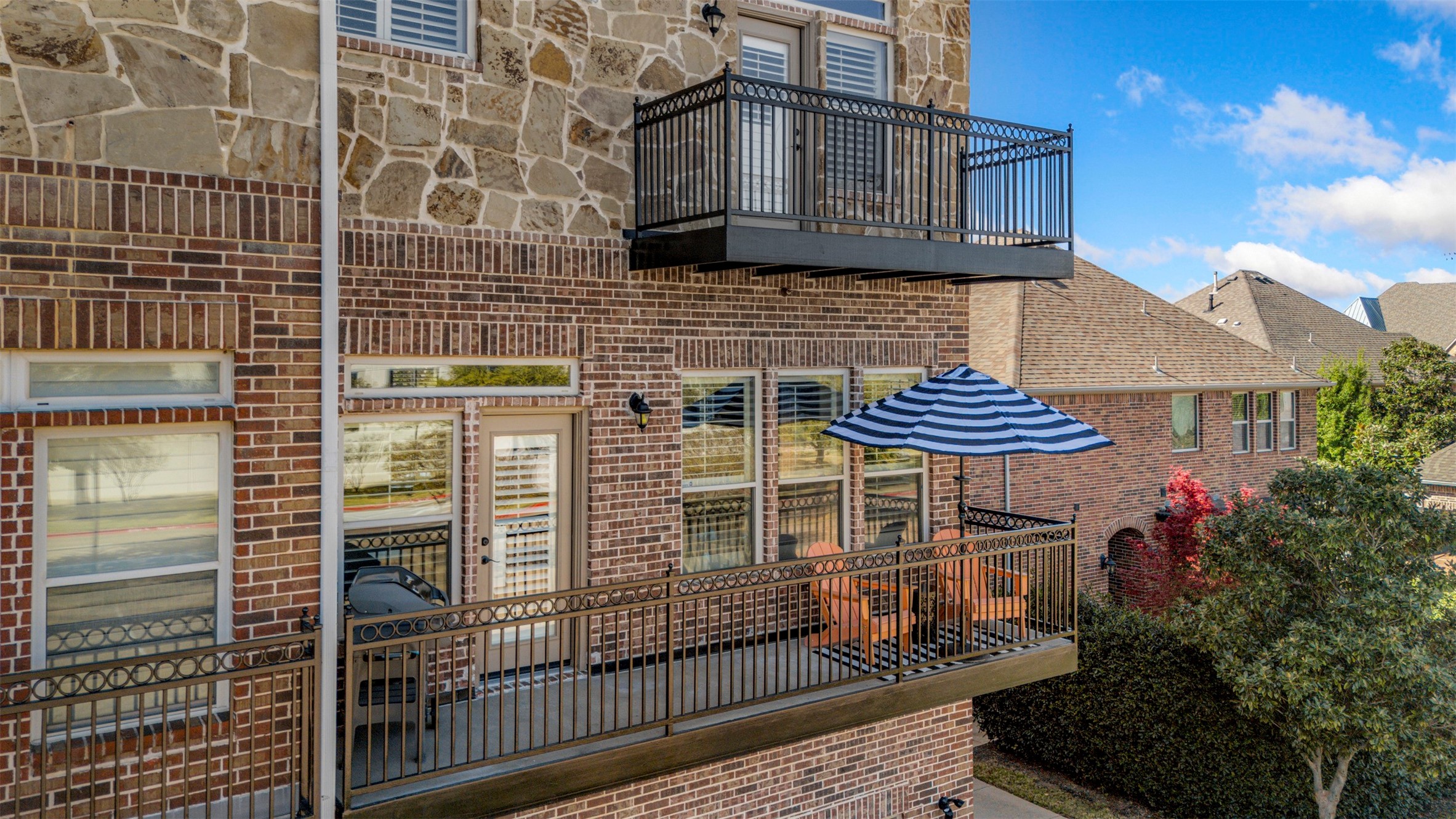 4021 Winsor Drive Farmers Branch TX 75244