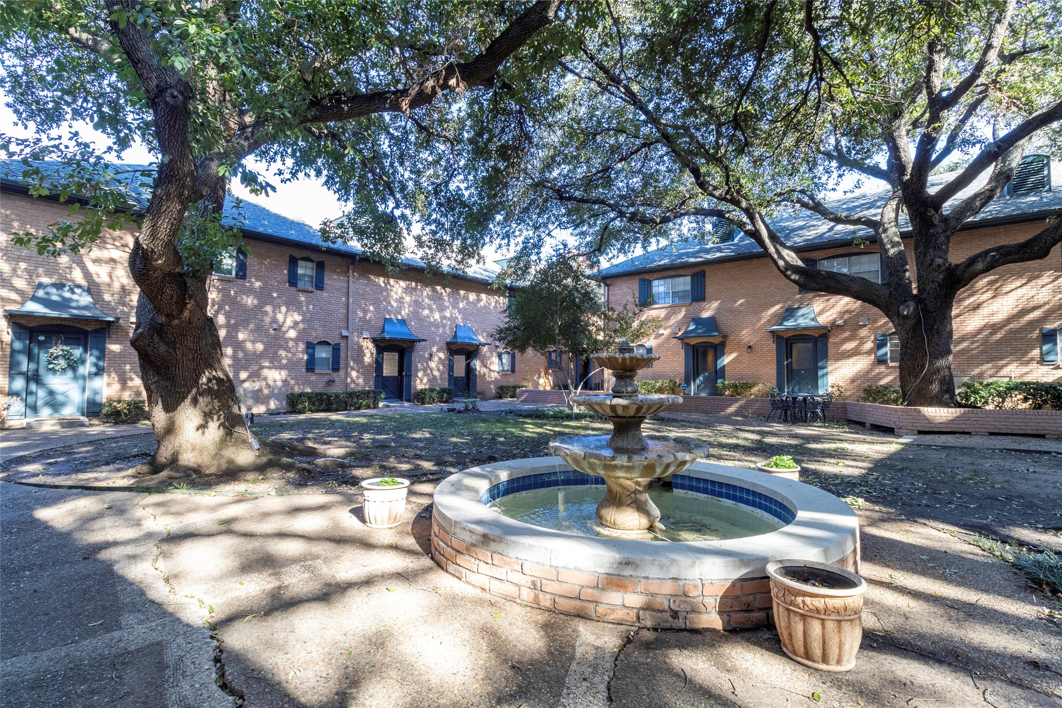 6011 E University Boulevard E Dallas TX 75206