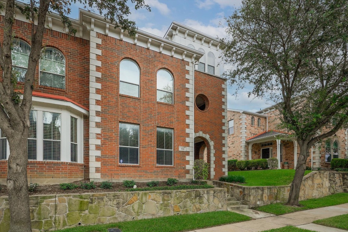332 Legends Drive Lewisville TX 75057
