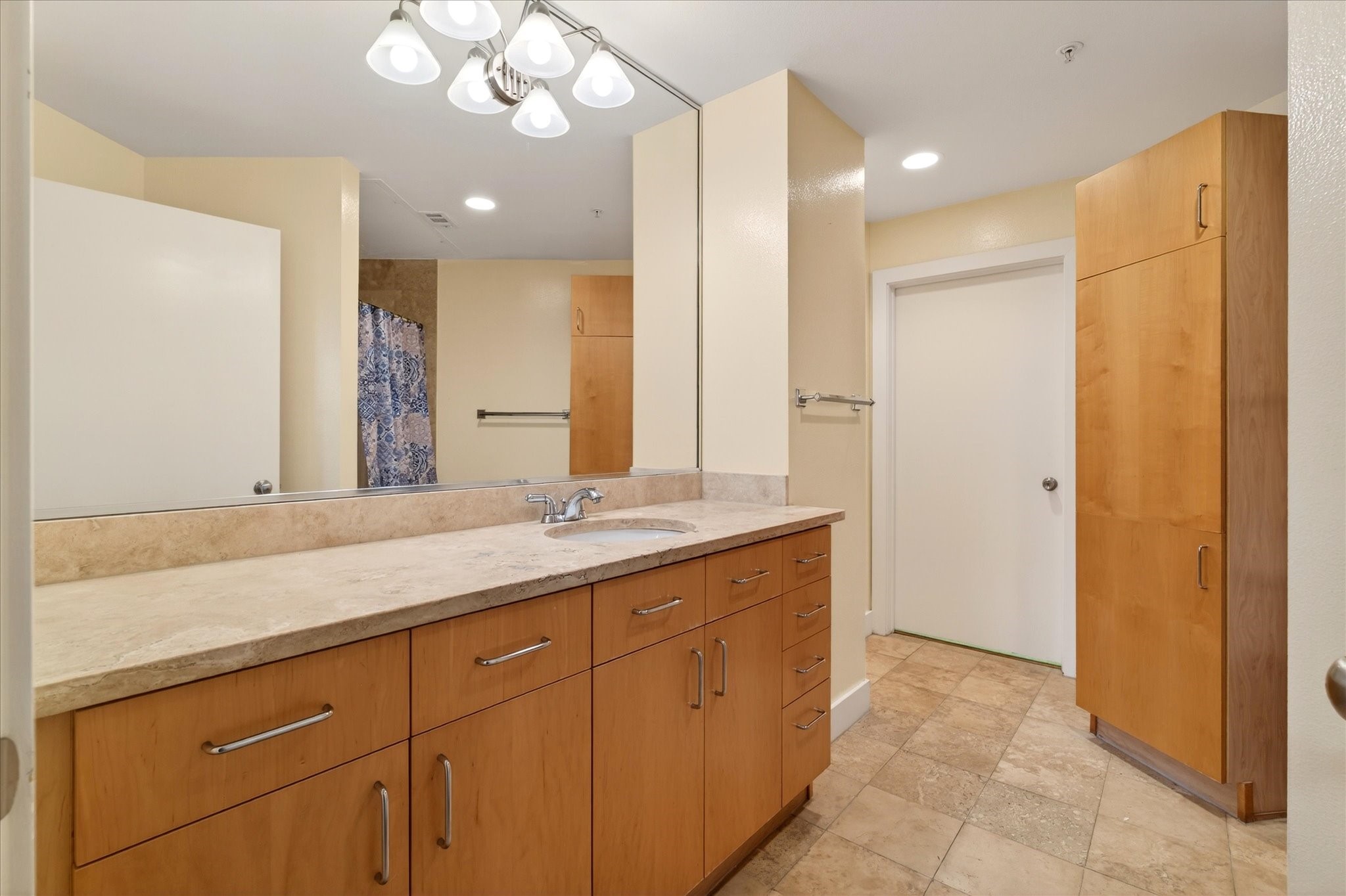 5055 Addison Circle Addison TX 75001