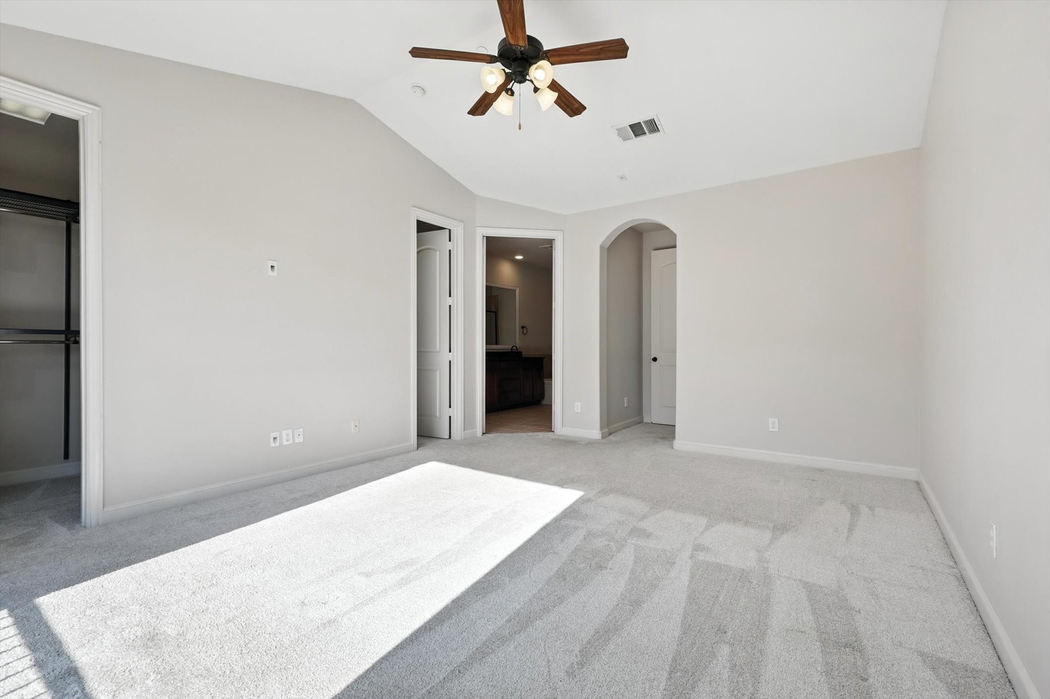 6755 Plaza Via Irving TX 75039