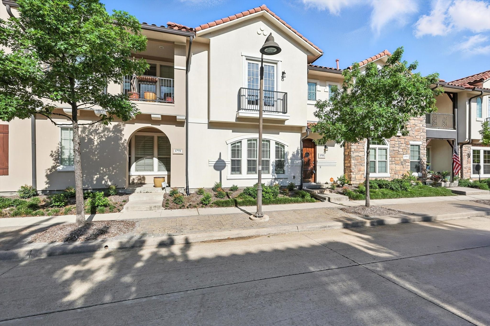 6755 Plaza Via Irving TX 75039