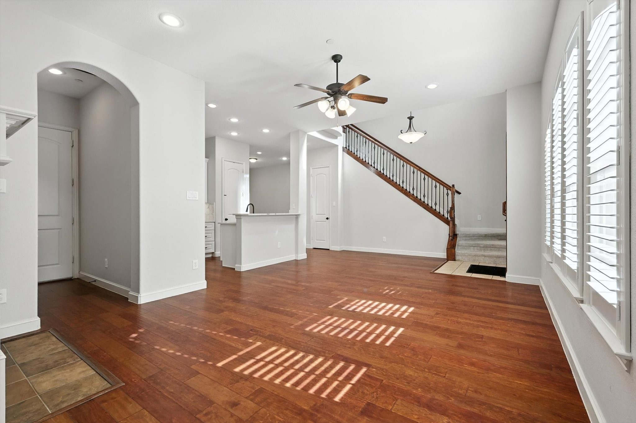 6755 Plaza Via Irving TX 75039