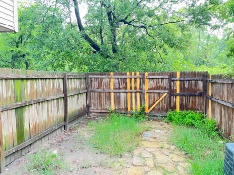 2219 Aspen Drive Dallas TX 75227