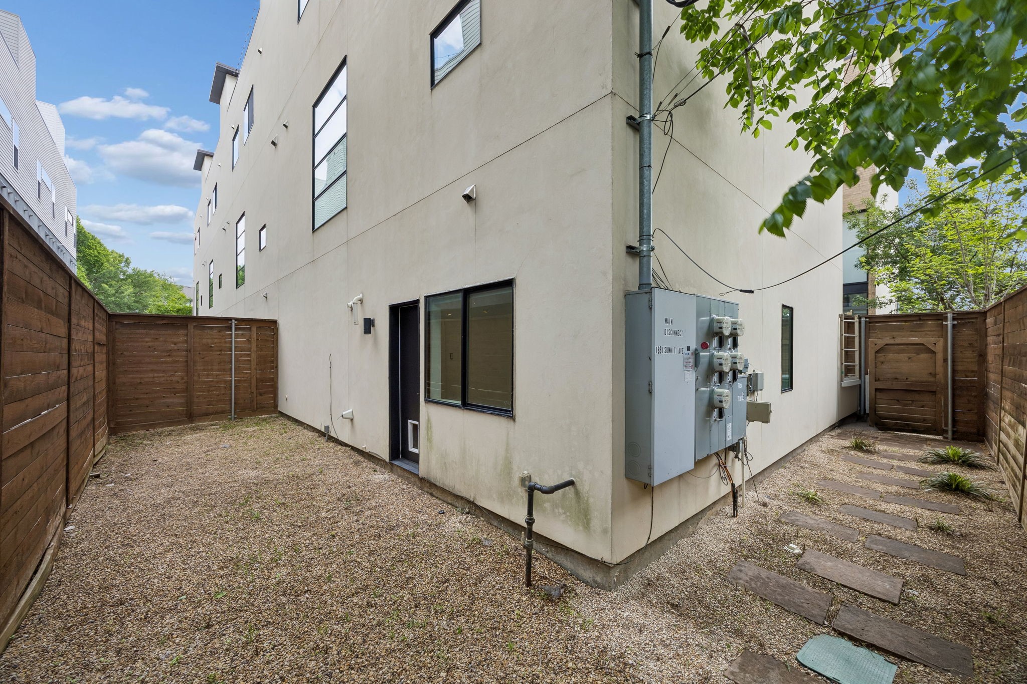 1851 Summit Avenue Dallas TX 75206