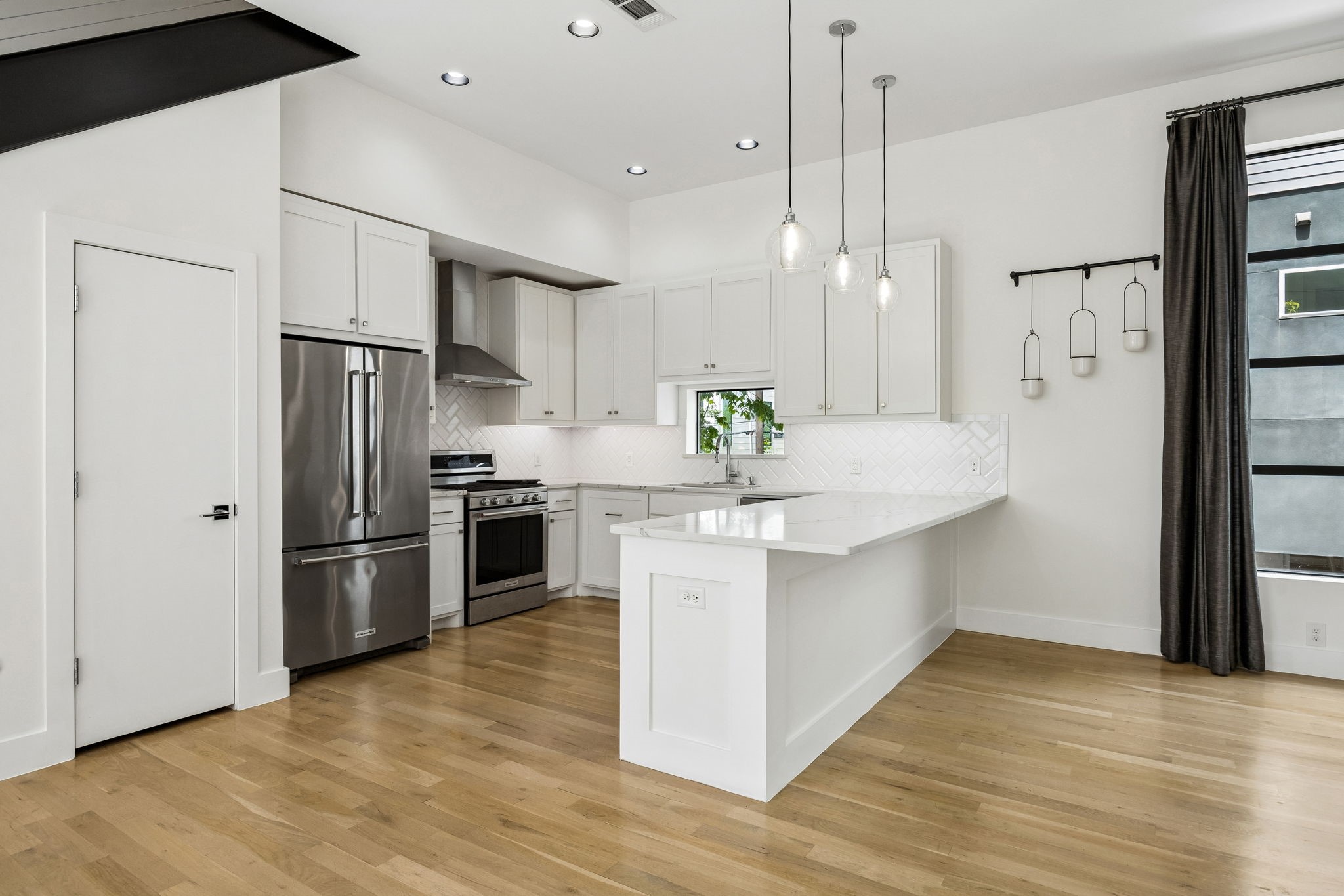 1851 Summit Avenue Dallas TX 75206