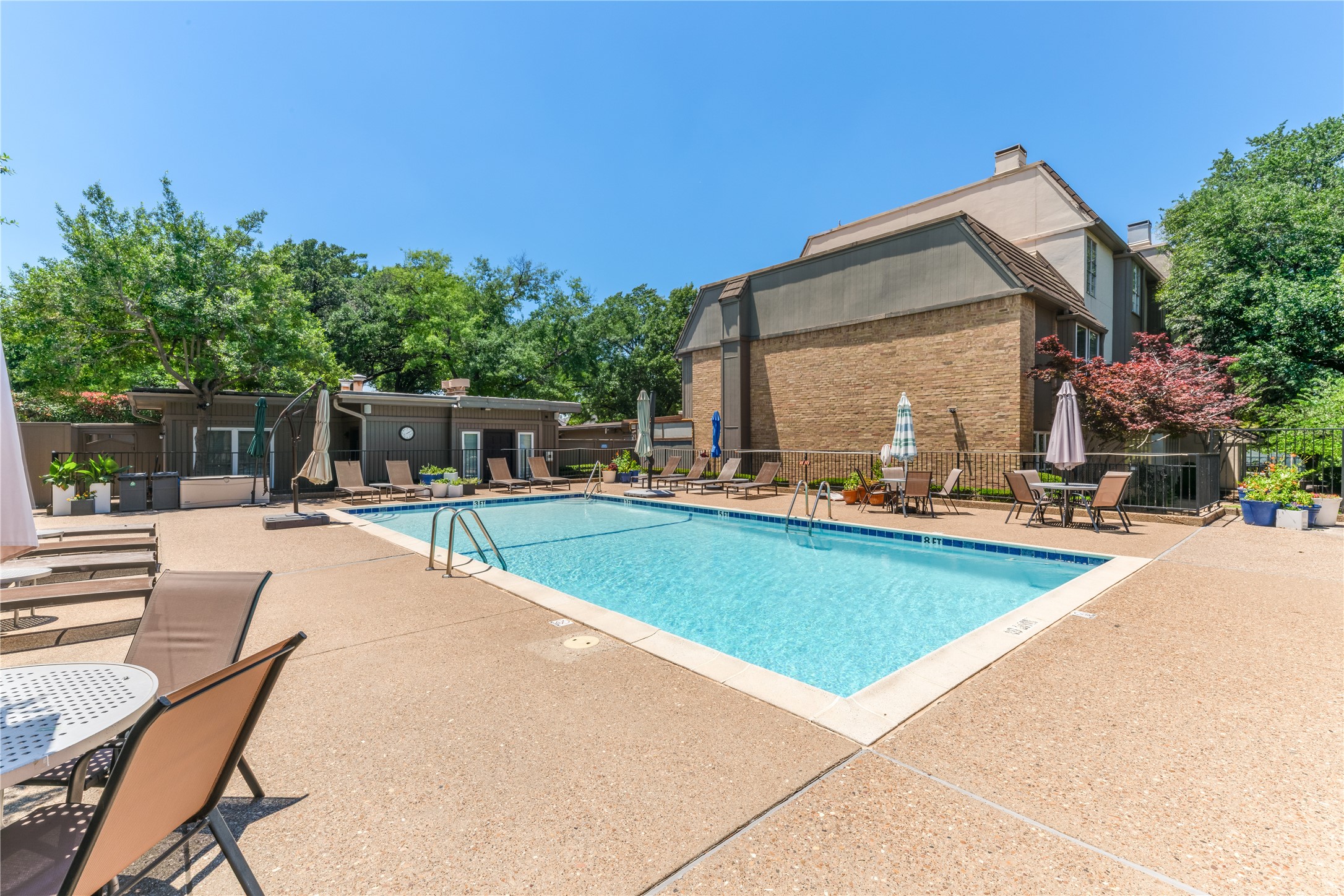 4533 Rawlins Street Dallas TX 75219