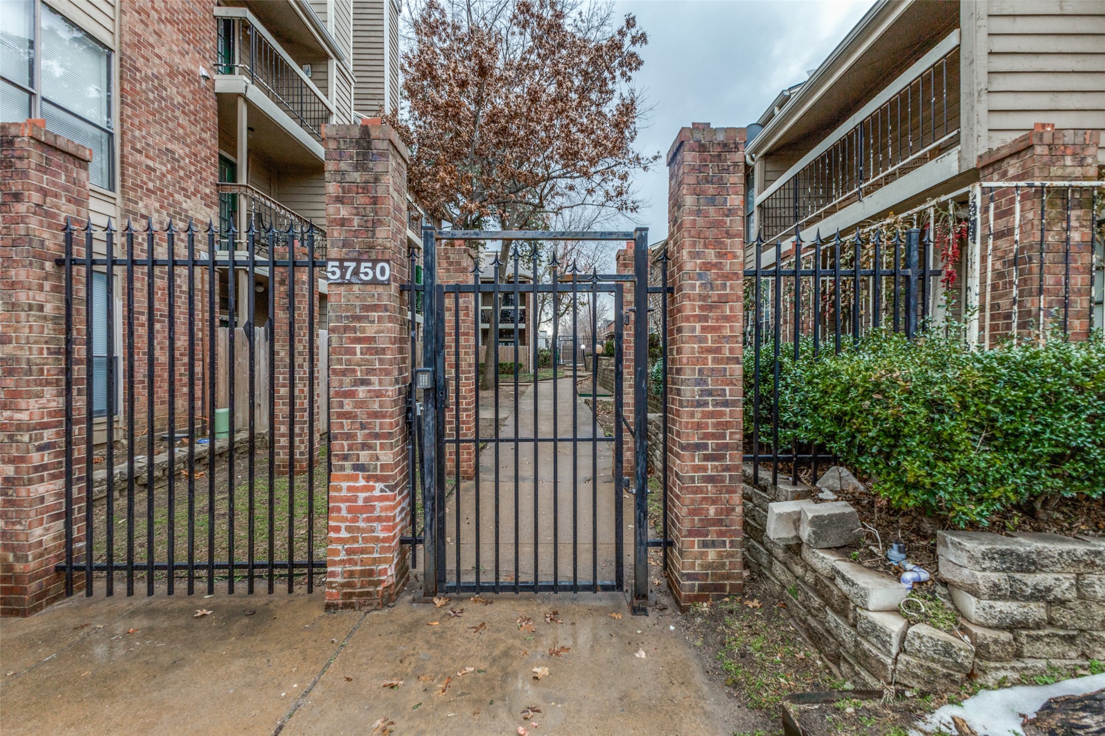 5750 Phoenix Drive Dallas TX 75231