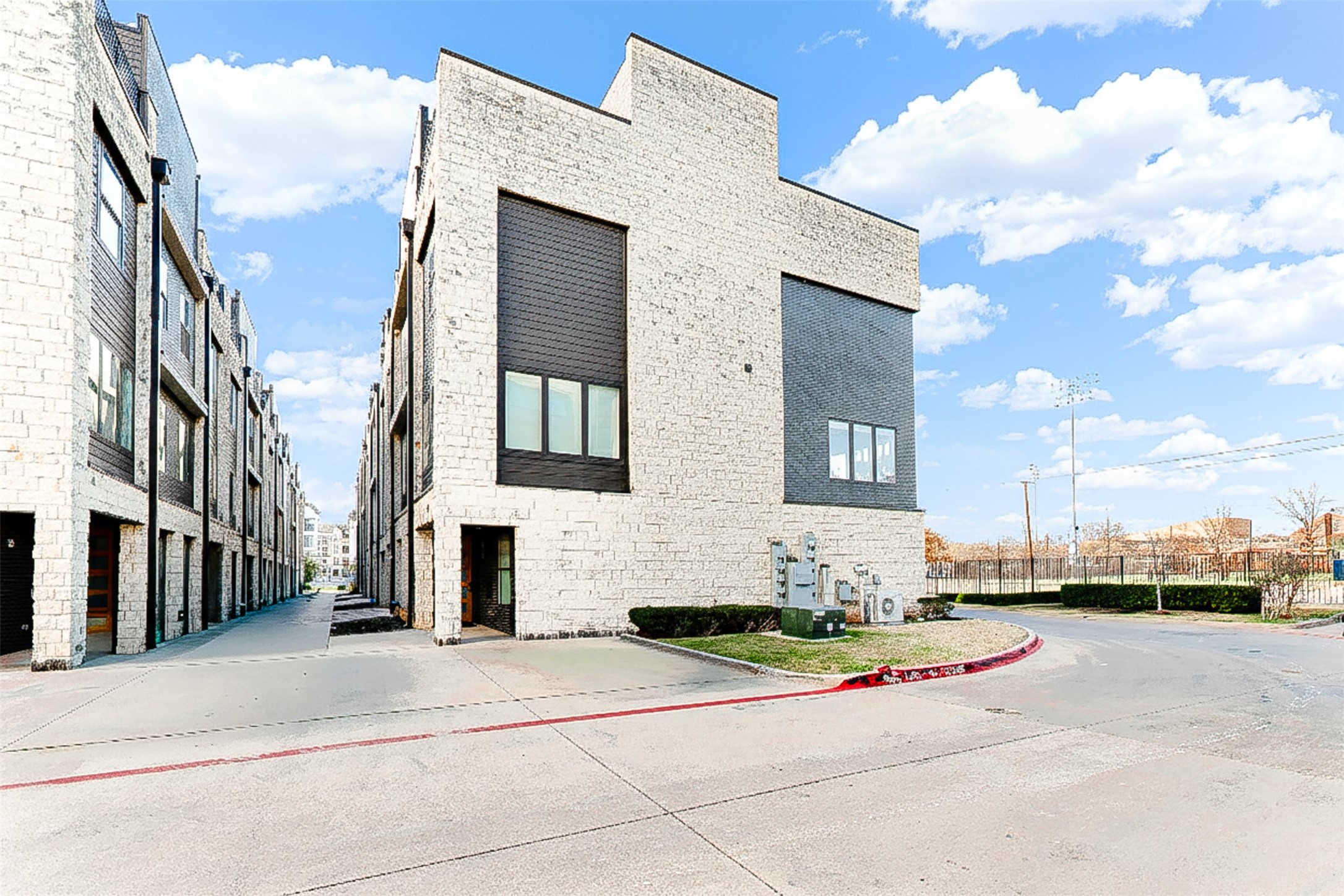 4060 Spring Valley Road Farmers Branch TX 75244