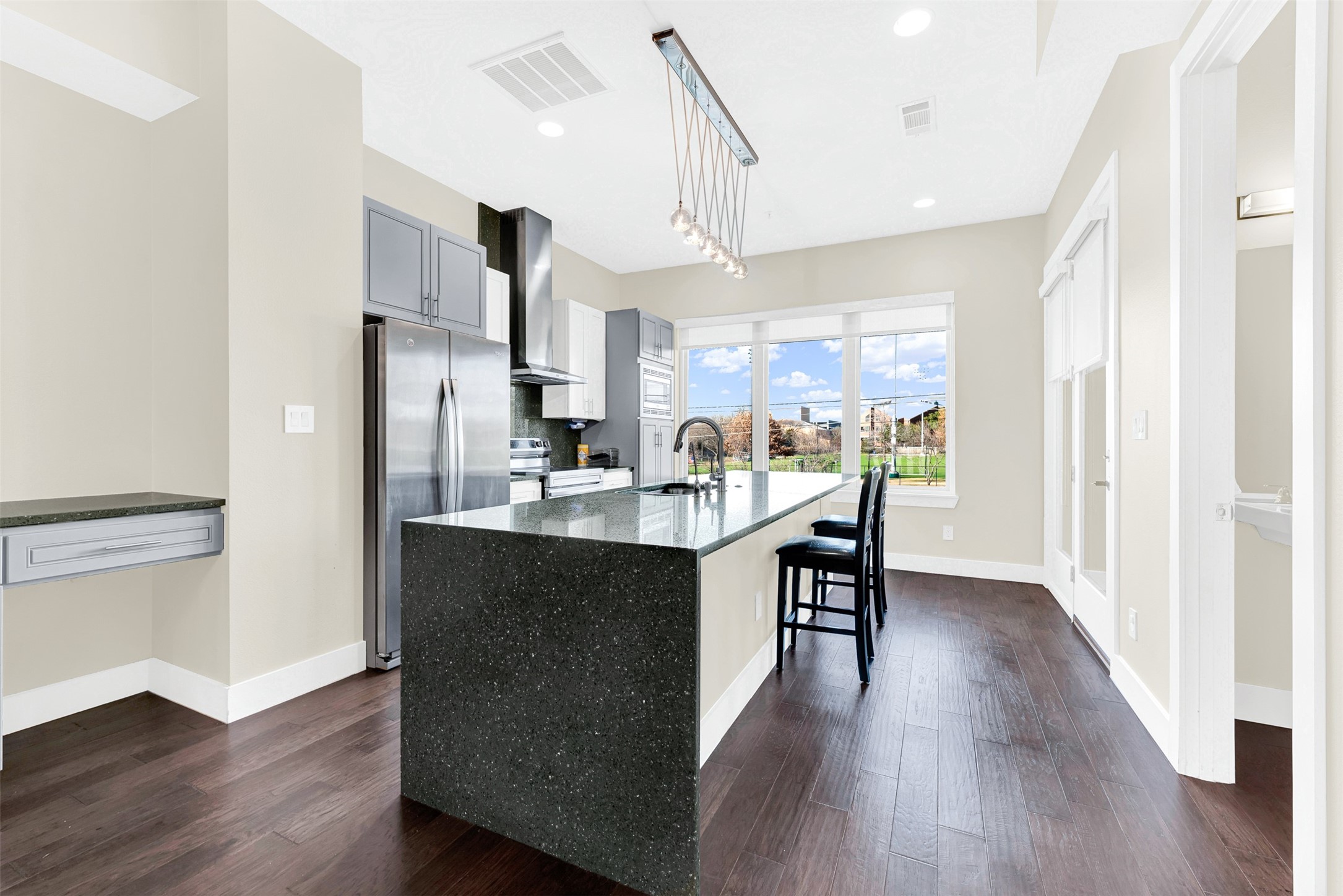4060 Spring Valley Road Farmers Branch TX 75244