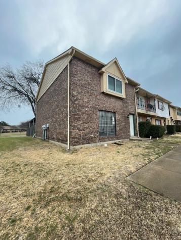 17 E Creek Lane Grand Prairie TX 75052