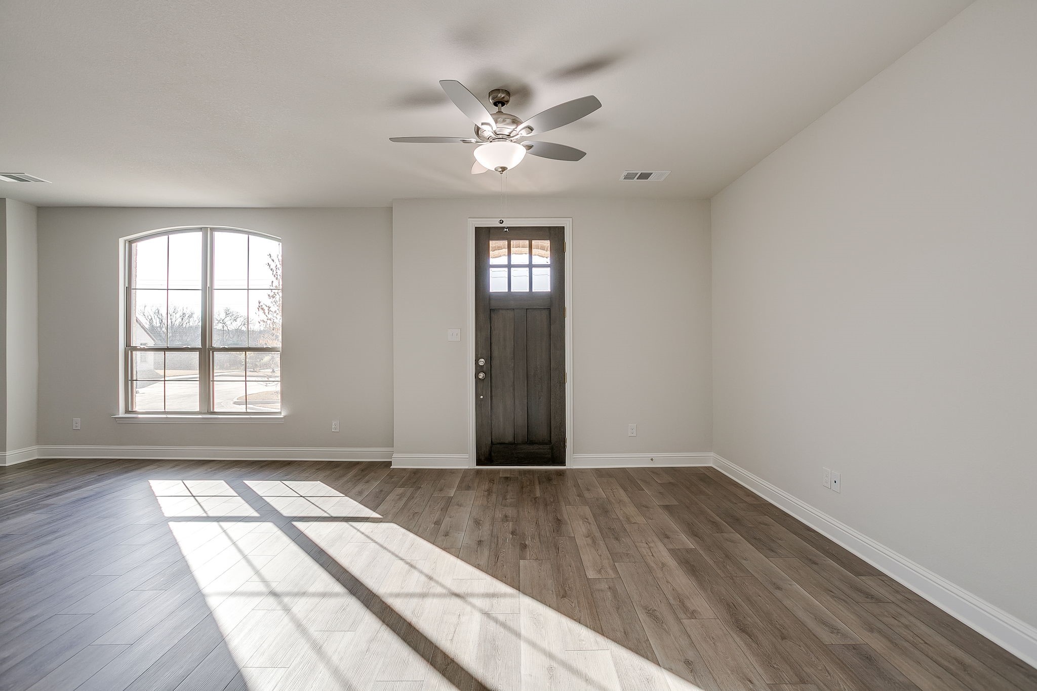 6815 Robert Reed Drive Arlington TX 76001