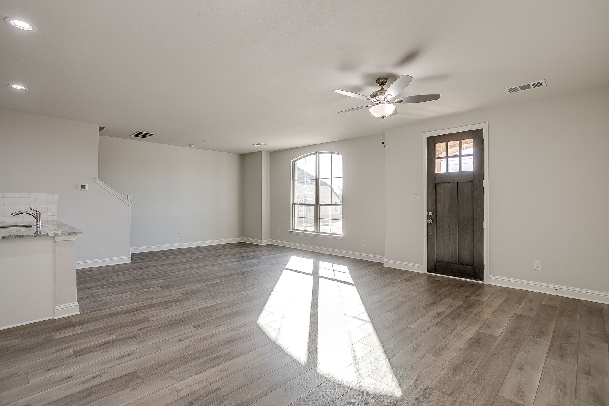 6815 Robert Reed Drive Arlington TX 76001