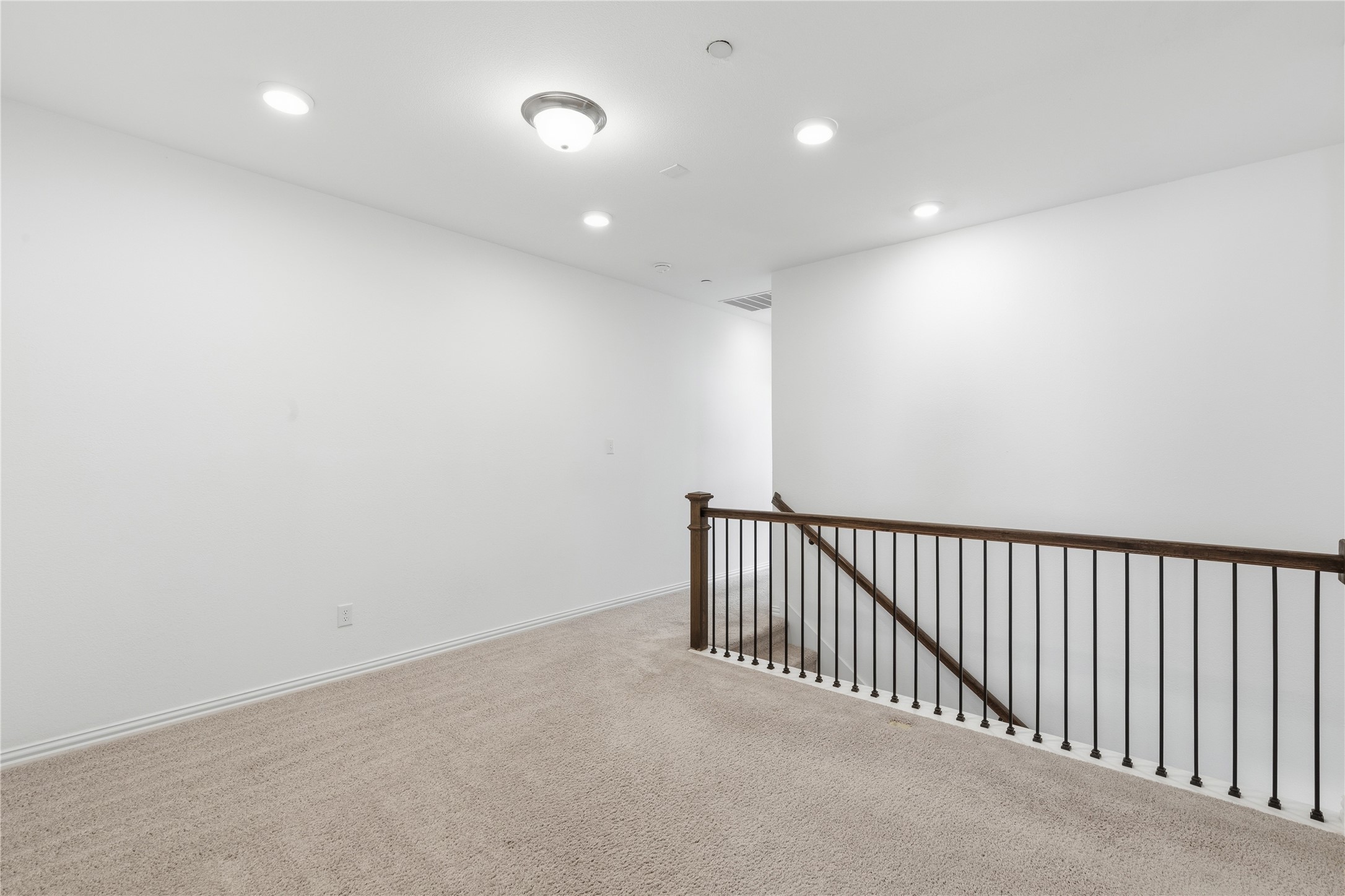 9924 Hennings Street Irving TX 75063