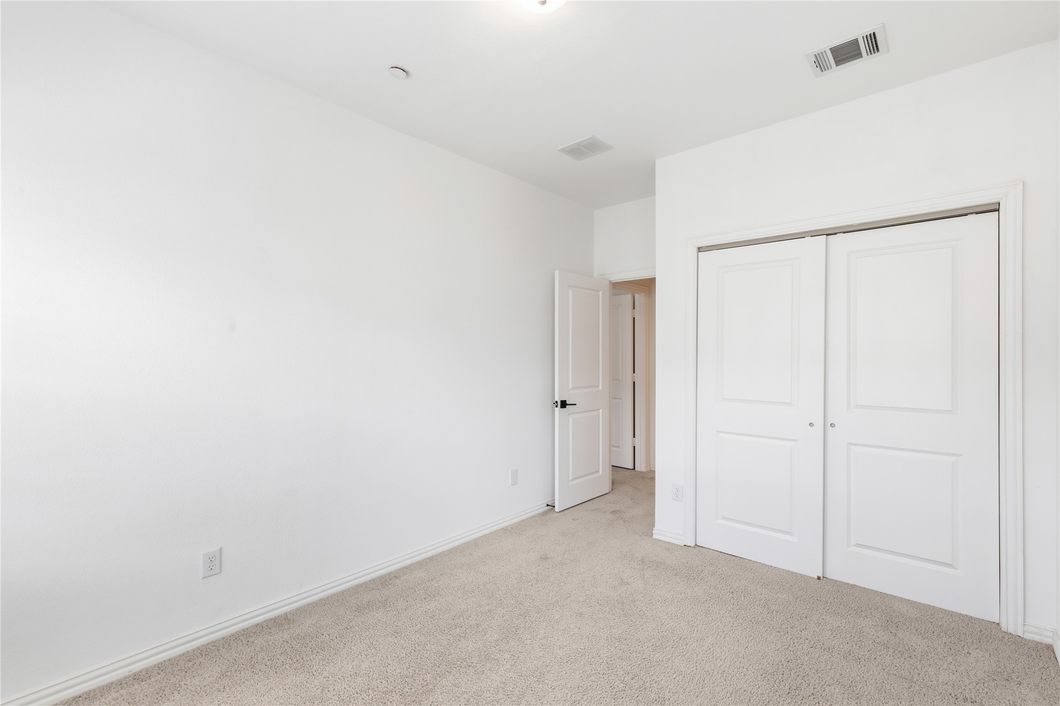 9924 Hennings Street Irving TX 75063
