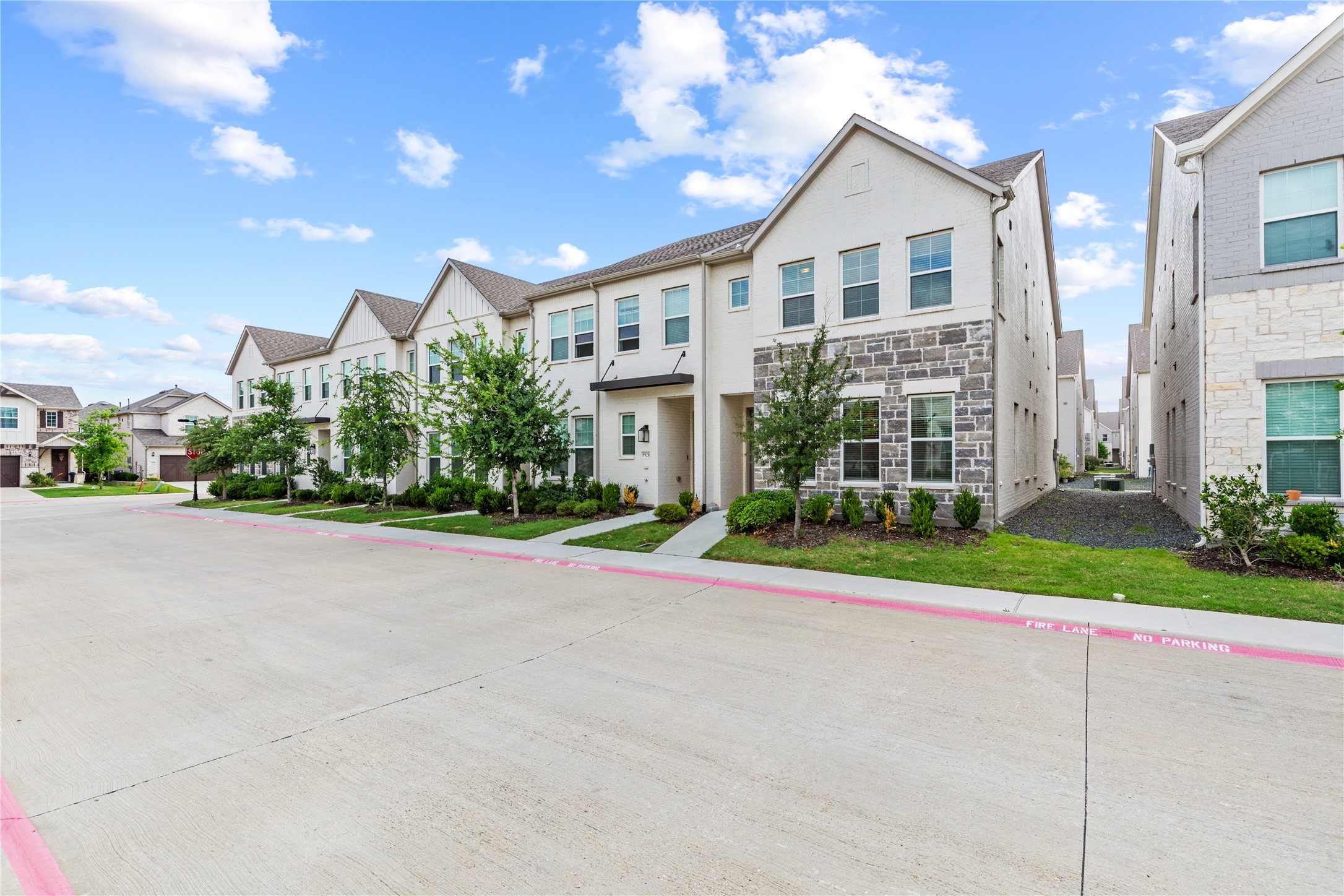 9924 Hennings Street Irving TX 75063