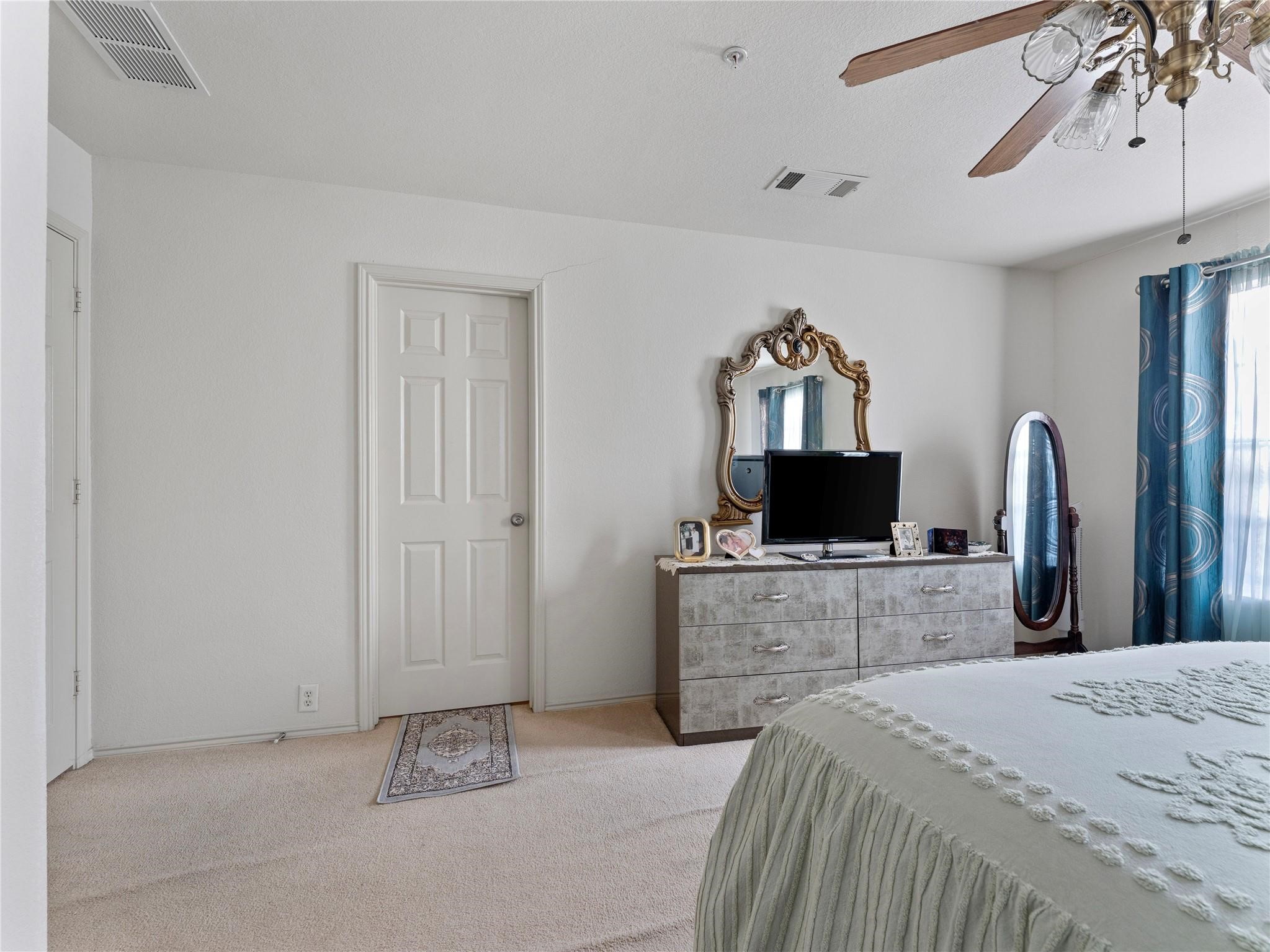 2252 Stoneleigh Place Mckinney TX 75071