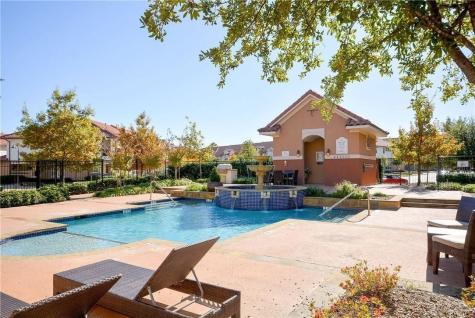 6738 Plaza Via Irving TX 75039
