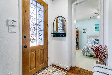 6738 Plaza Via Irving TX 75039