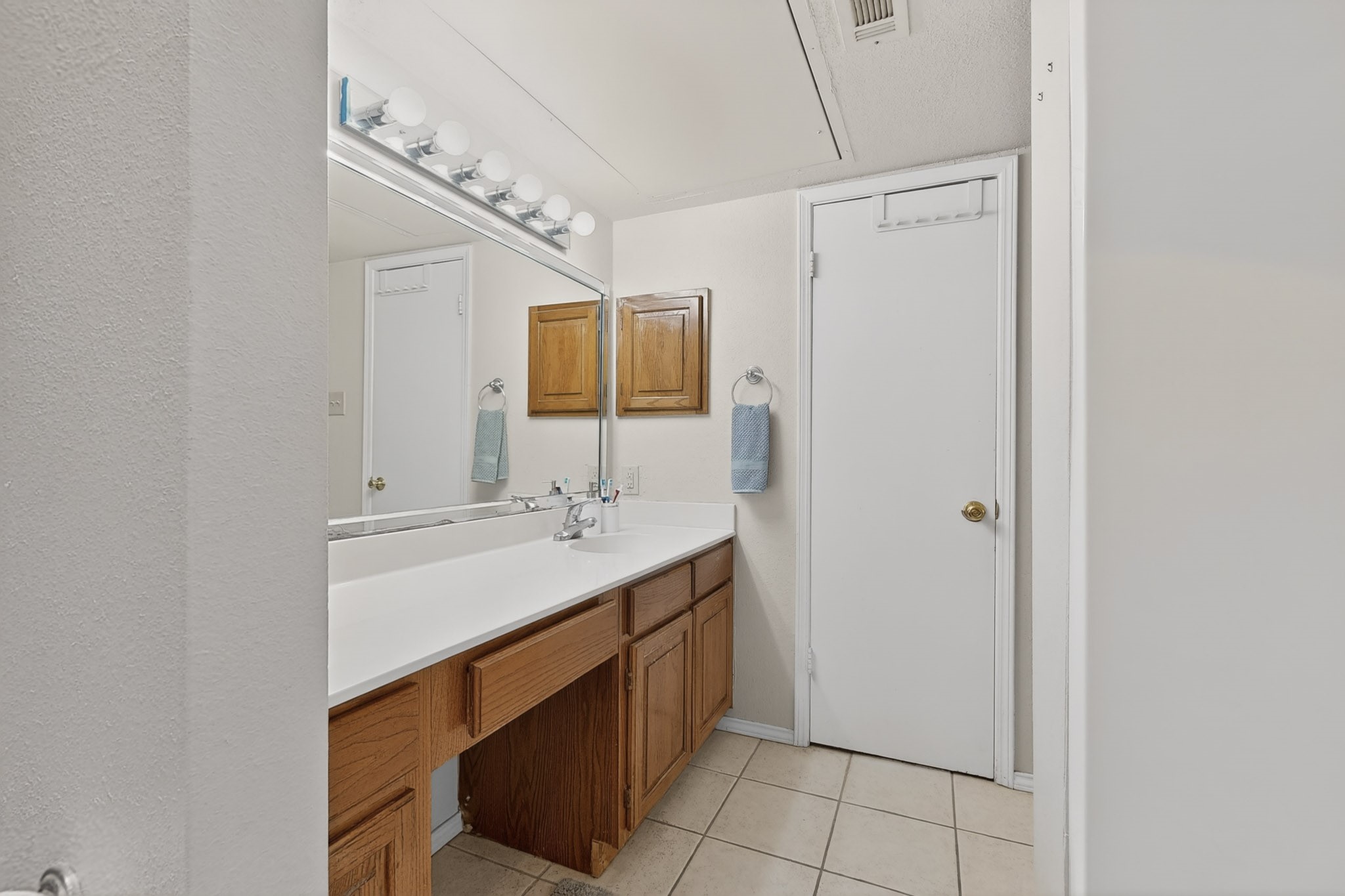 330 W Harwood Road Hurst TX 76054
