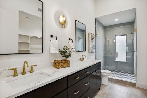 2147 Mail Avenue Dallas TX 75235