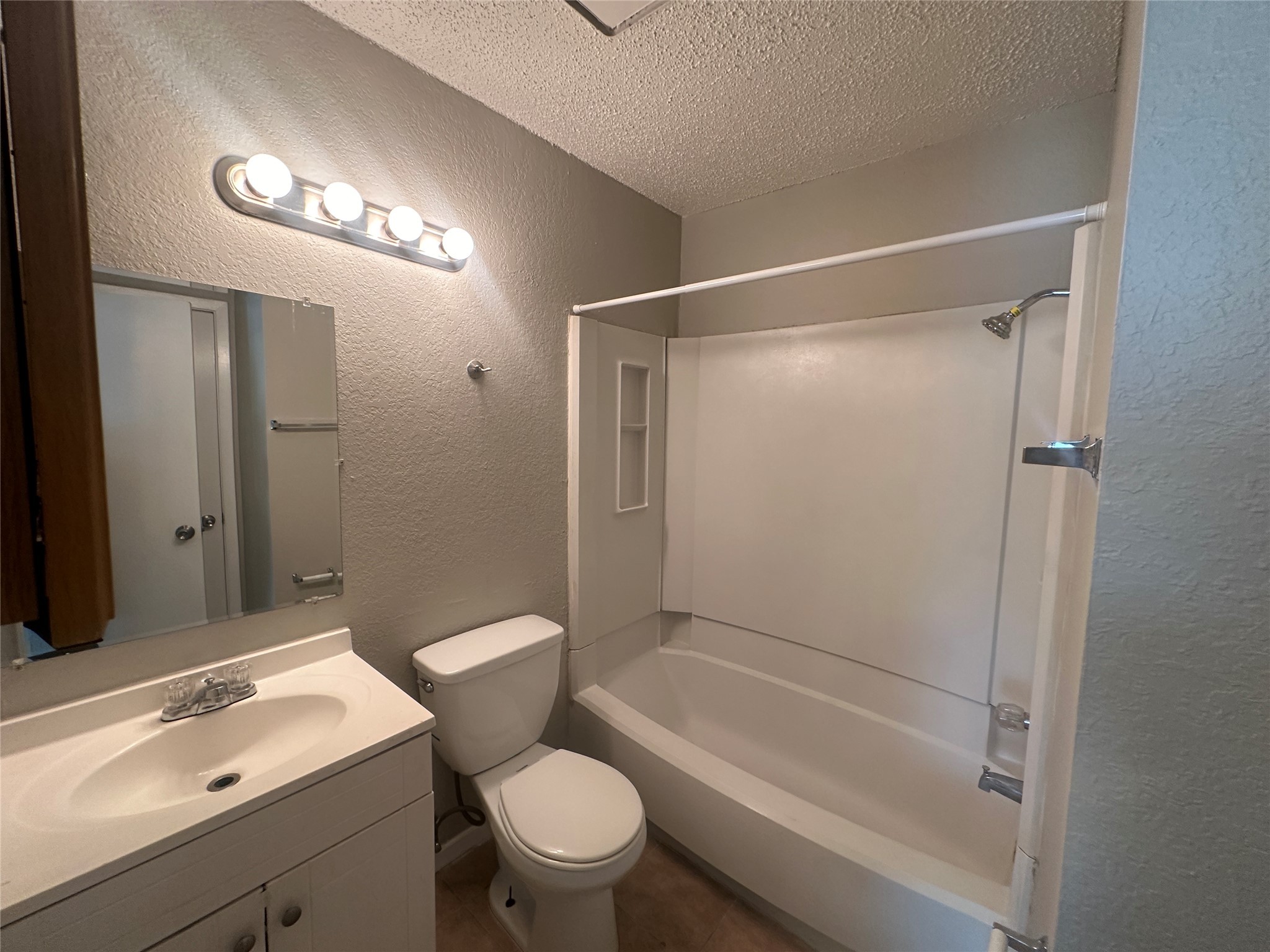 9447 Olde Towne Row Dallas TX 75227