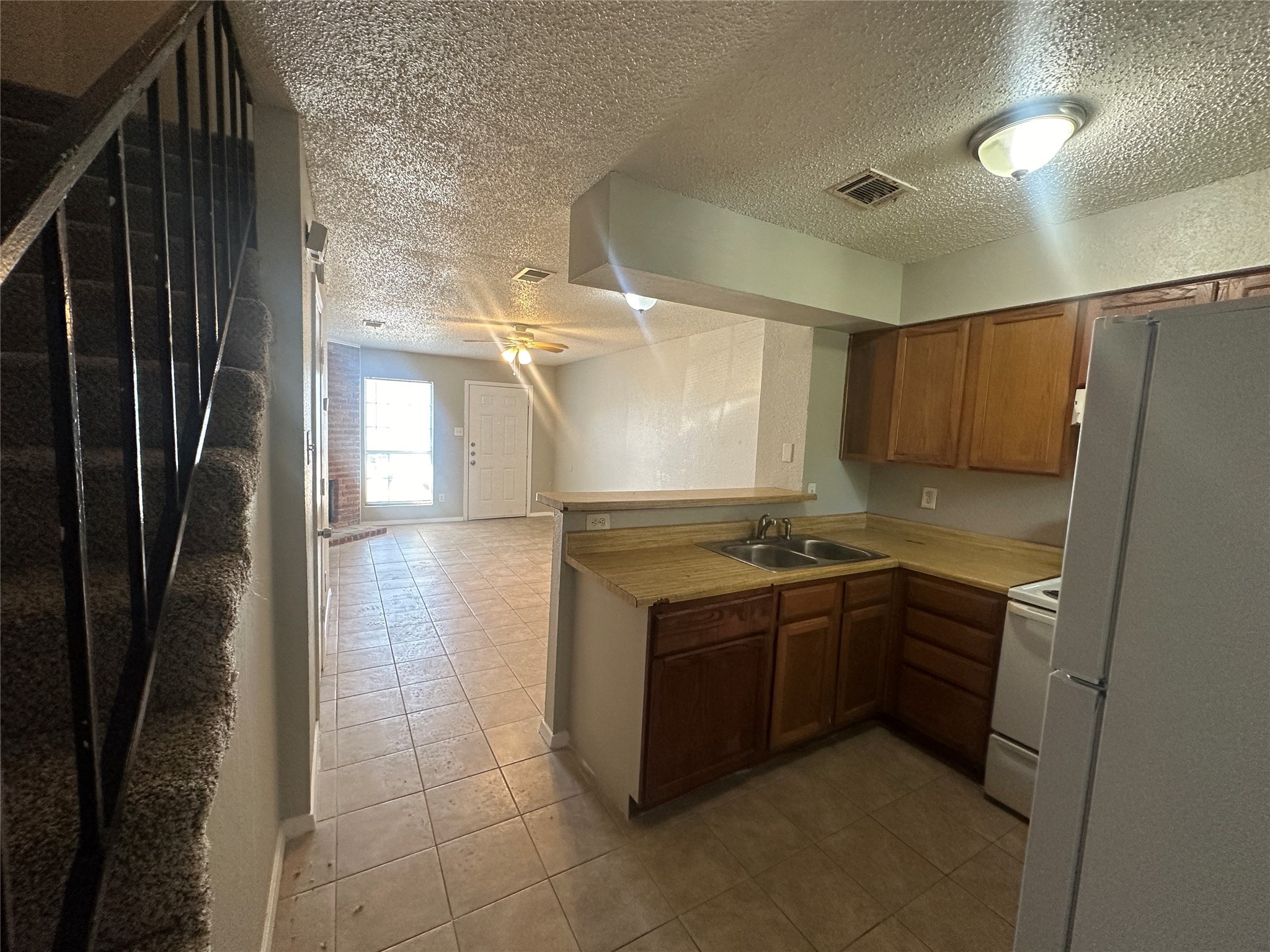 9447 Olde Towne Row Dallas TX 75227