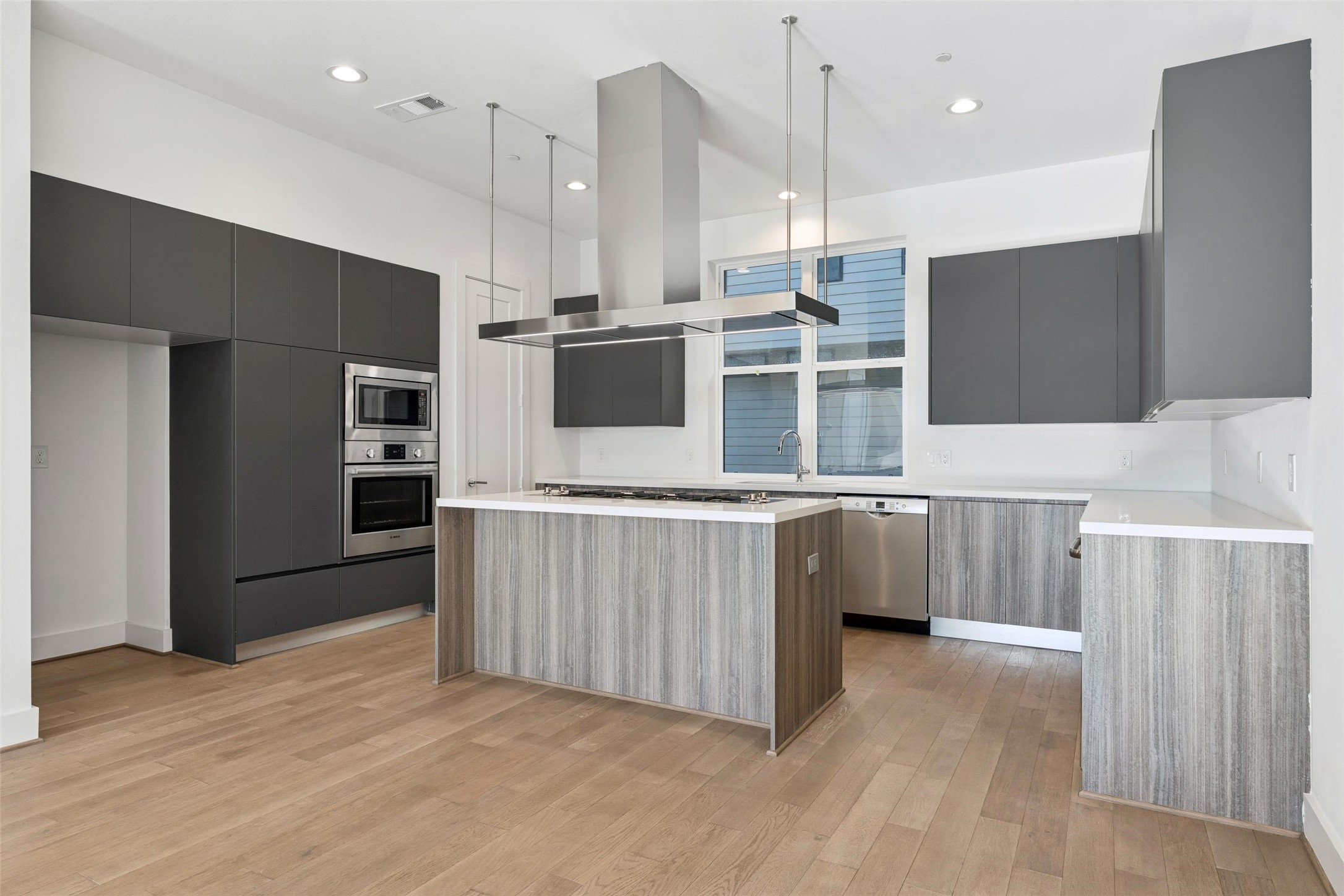 3040 Chimes Street Dallas TX 75219