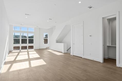 3040 Chimes Street Dallas TX 75219