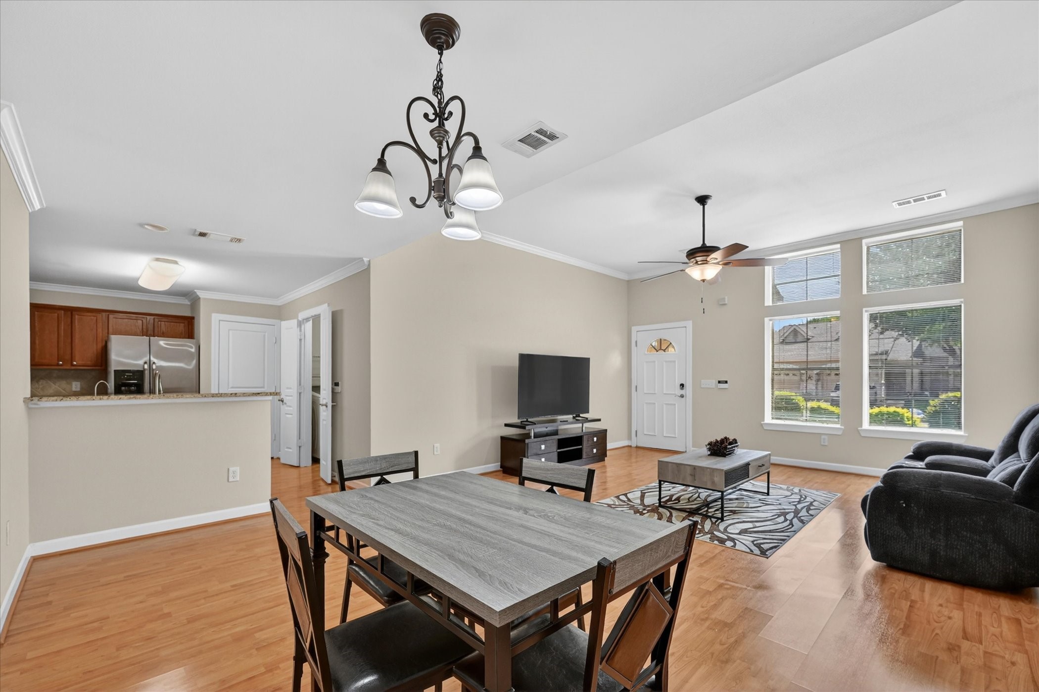 815 Earhart Avenue Grand Prairie TX 75051