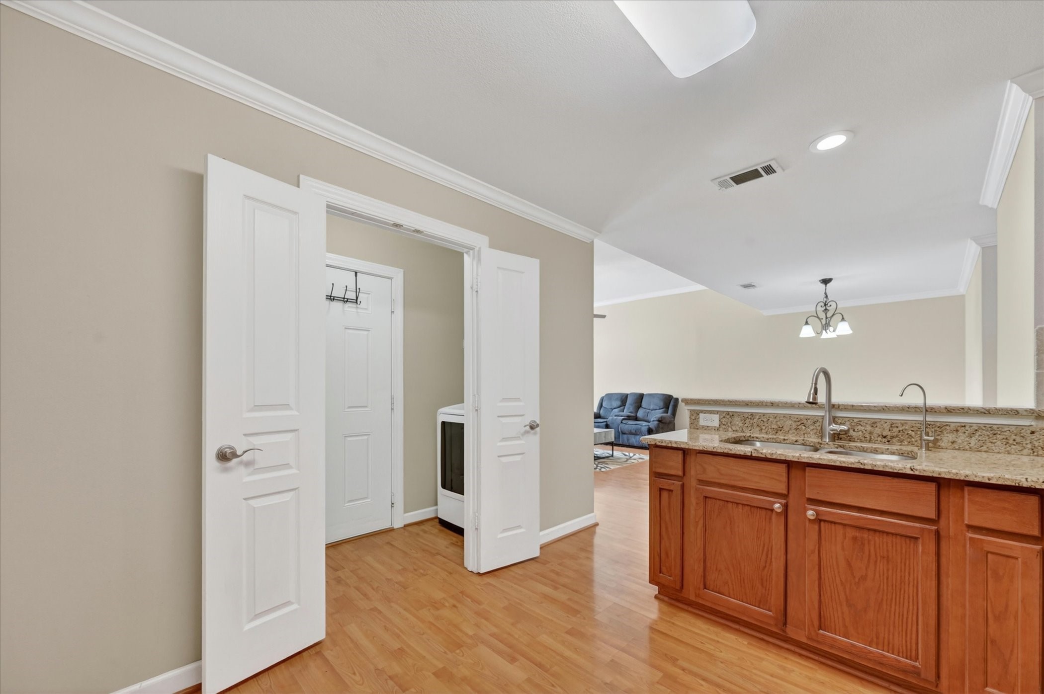 815 Earhart Avenue Grand Prairie TX 75051